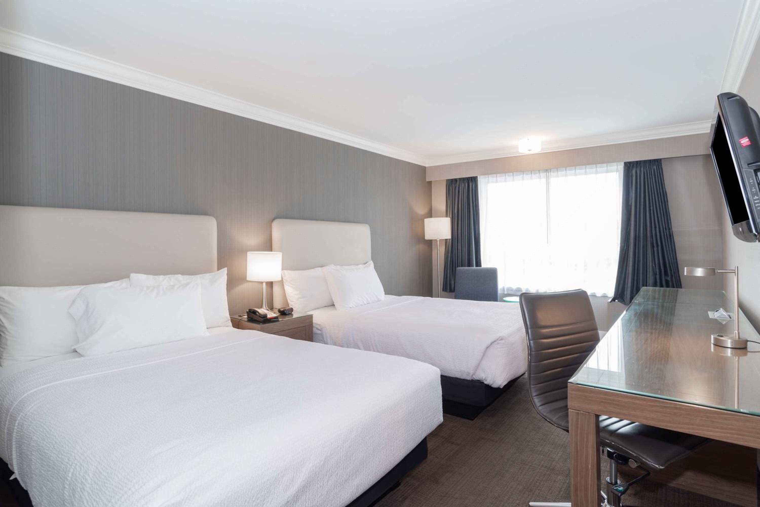 Standard Room, 2 Double Beds - Photo 1