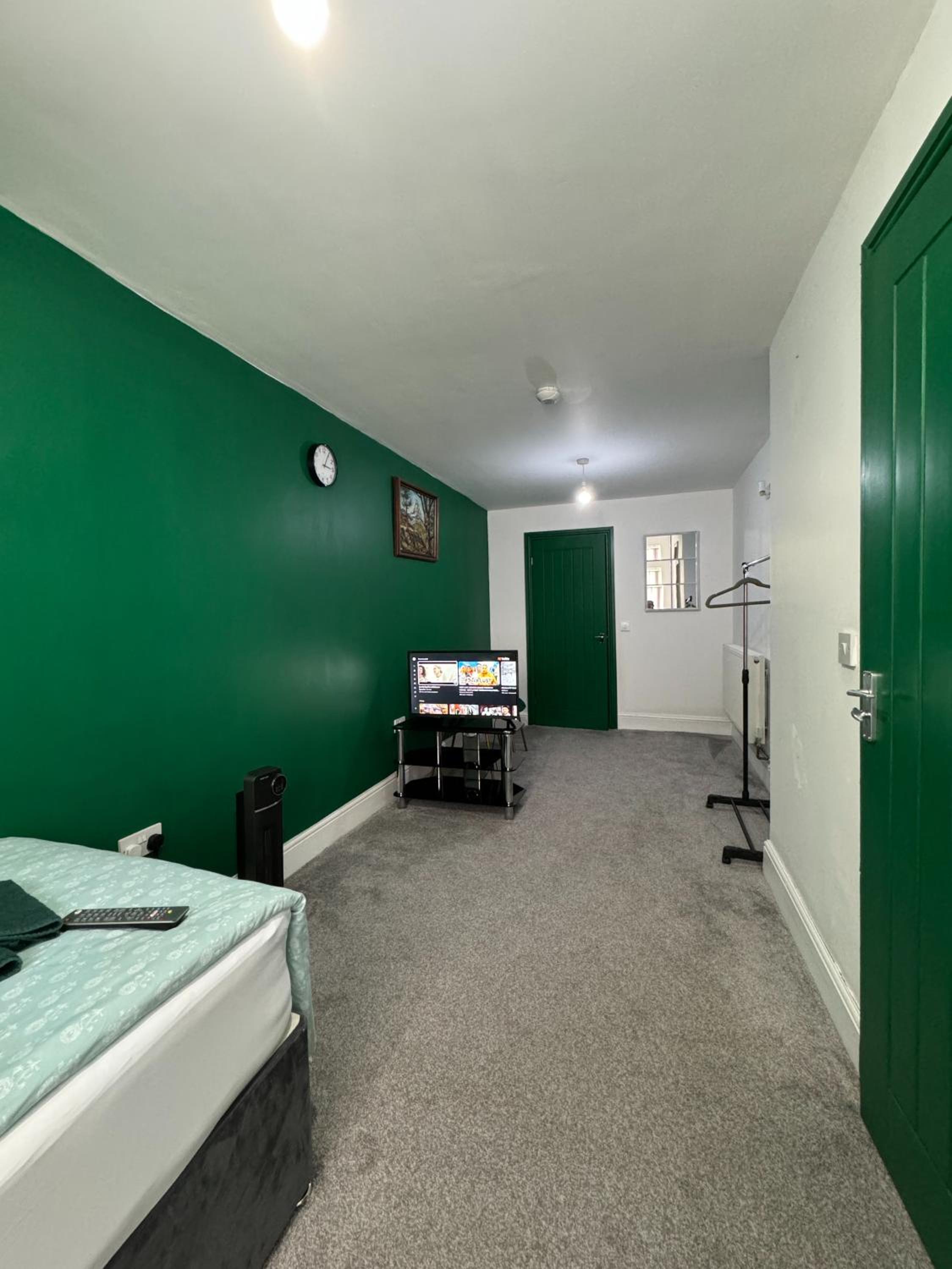 Budget Double Room photo 2