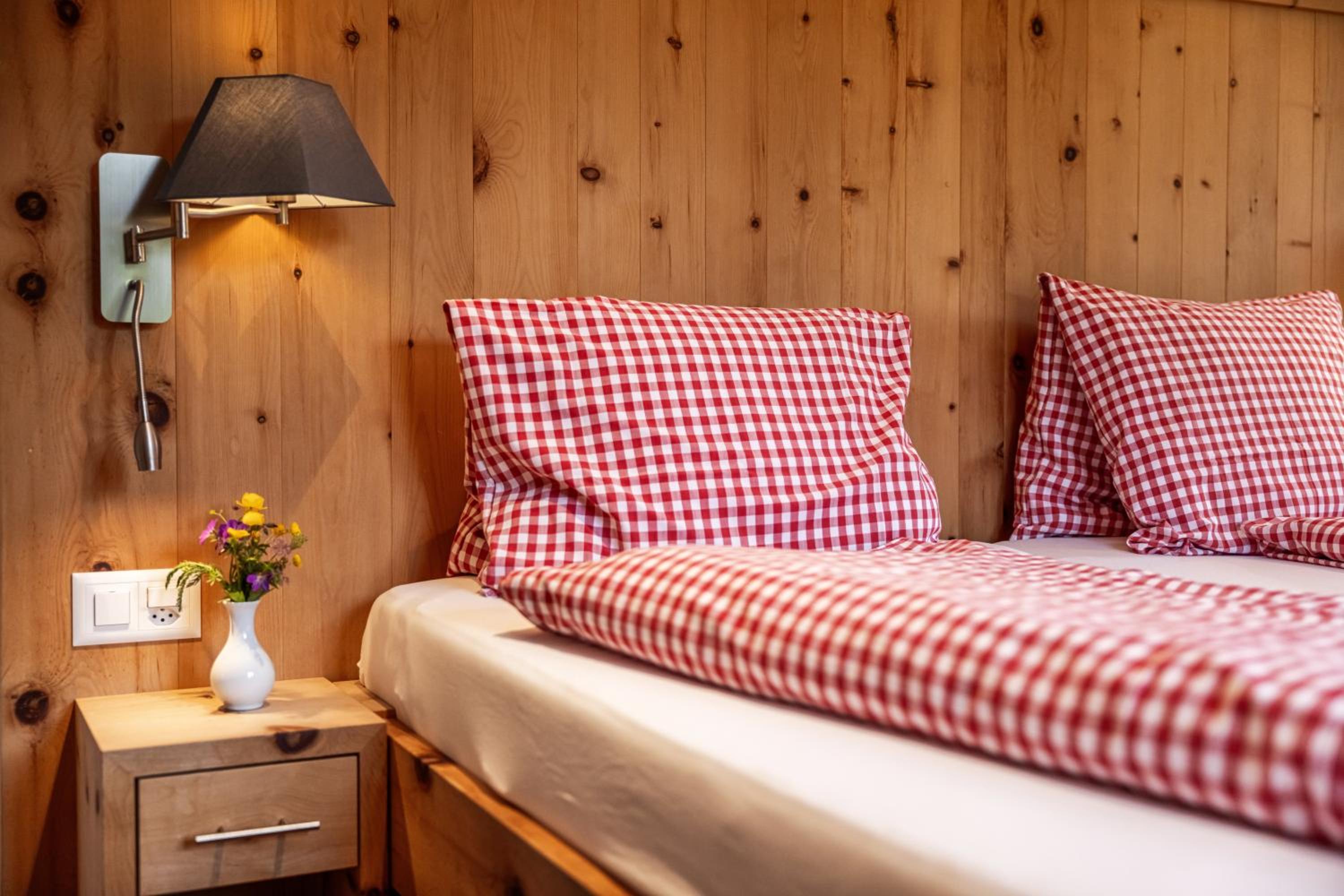 Small Double Room - Photo 3