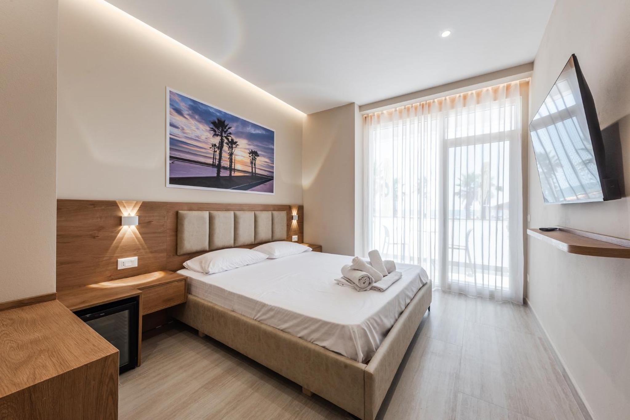 Deluxe Suite with Sea View