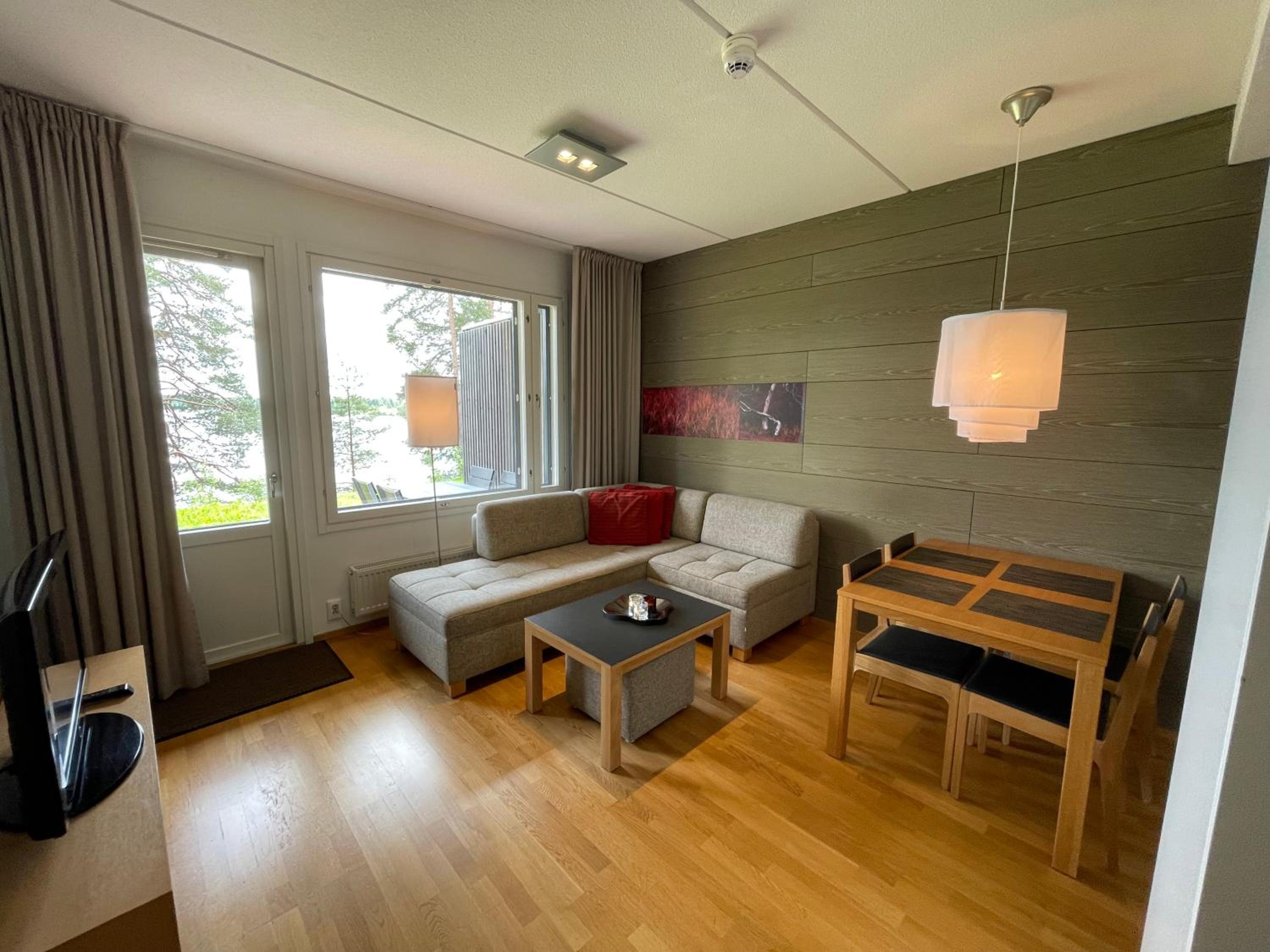 Apartment with Lake View - Photo 22