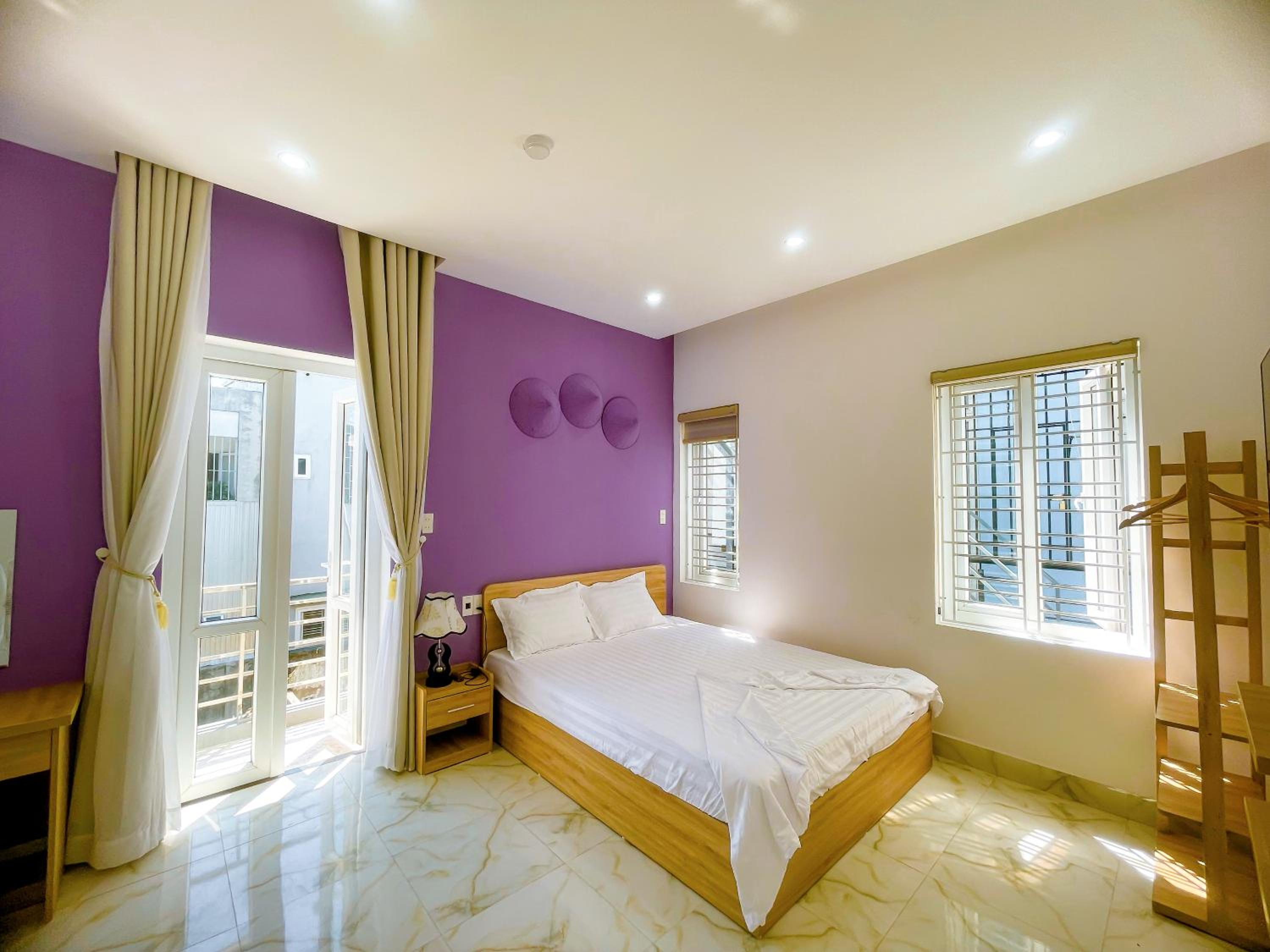 Standard King Room photo 1