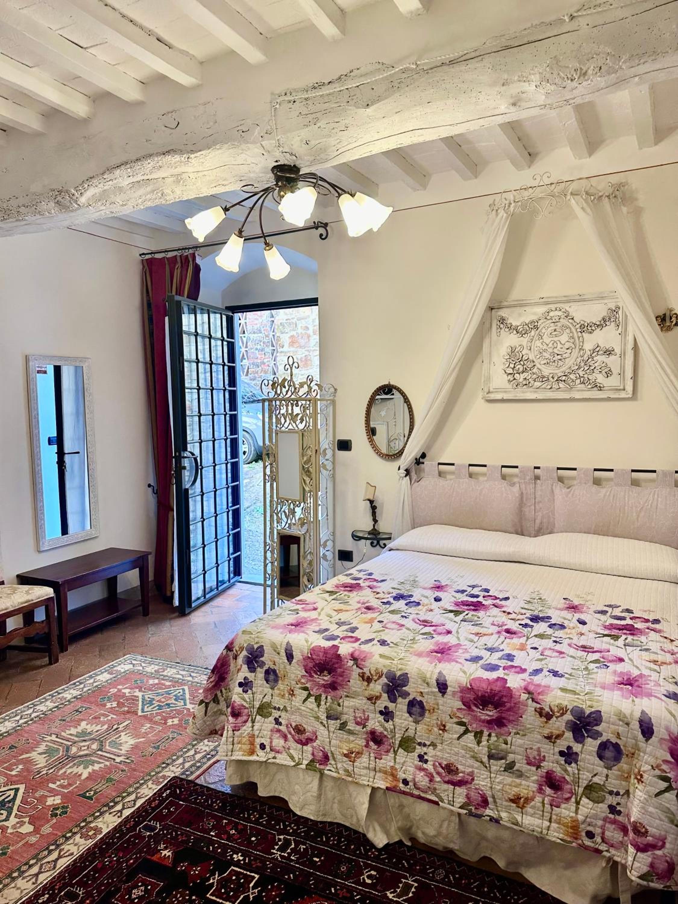 Double Room with Private Bathroom photo 2