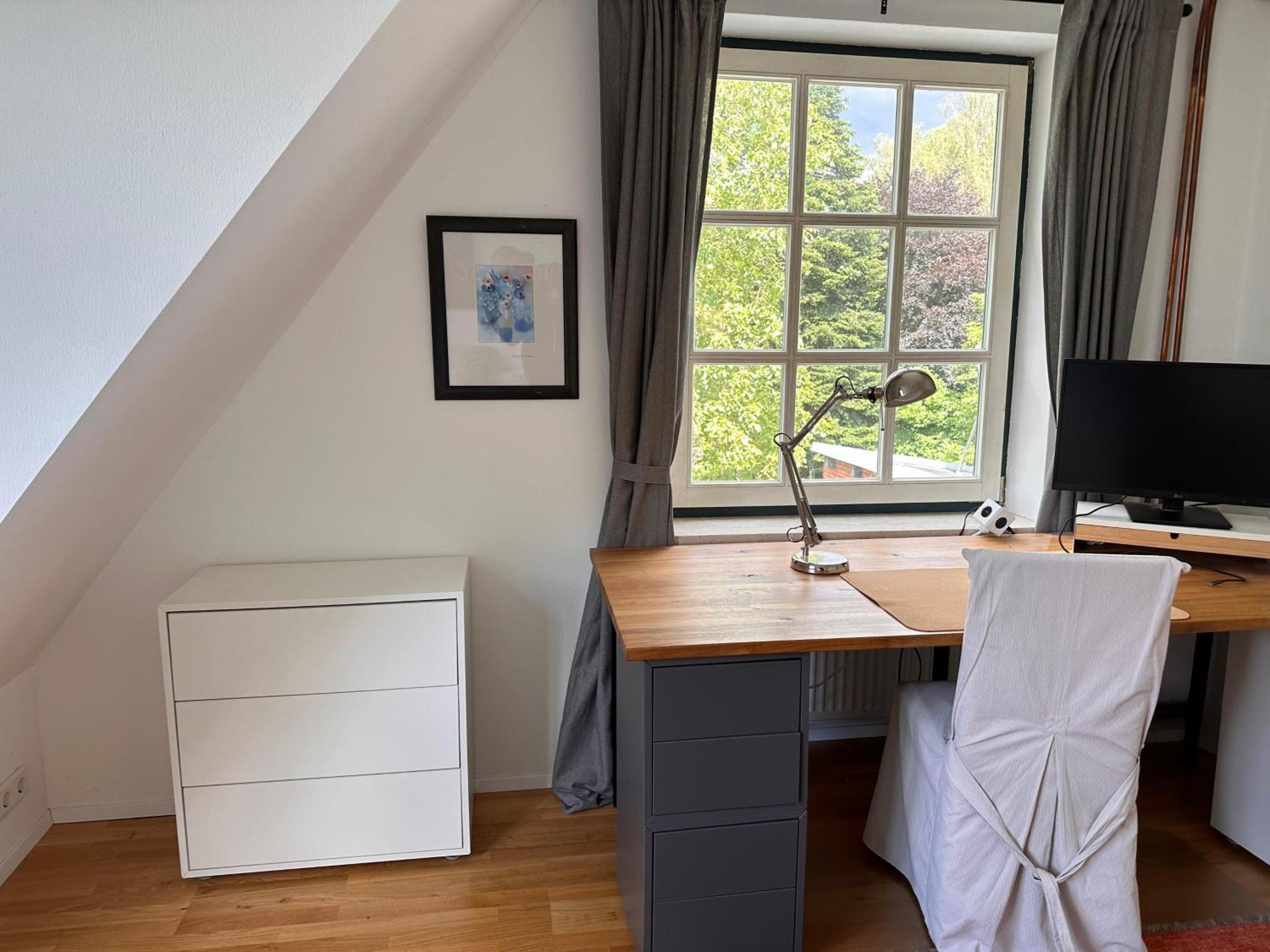 Two-Bedroom House photo 3