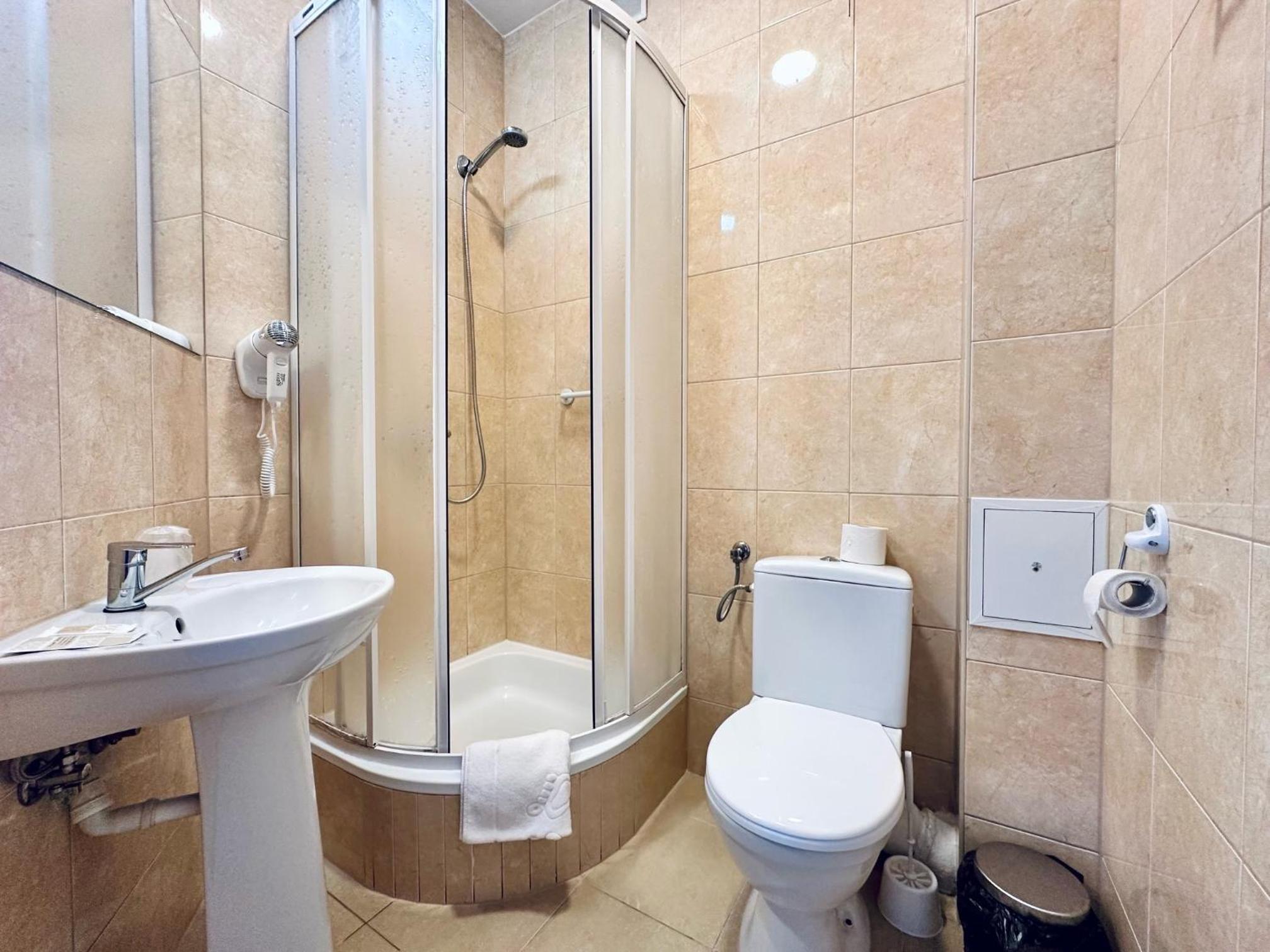 Small Single Room photo 2