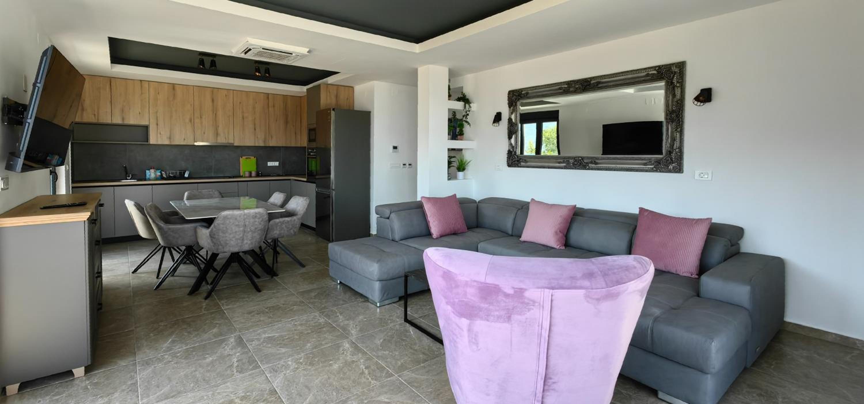 Three-Bedroom Apartment With Private Pool photo 2