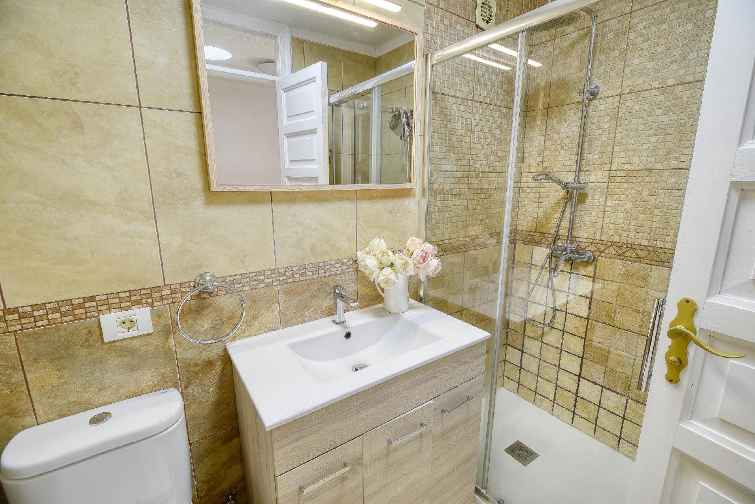 Two-Bedroom House photo 3