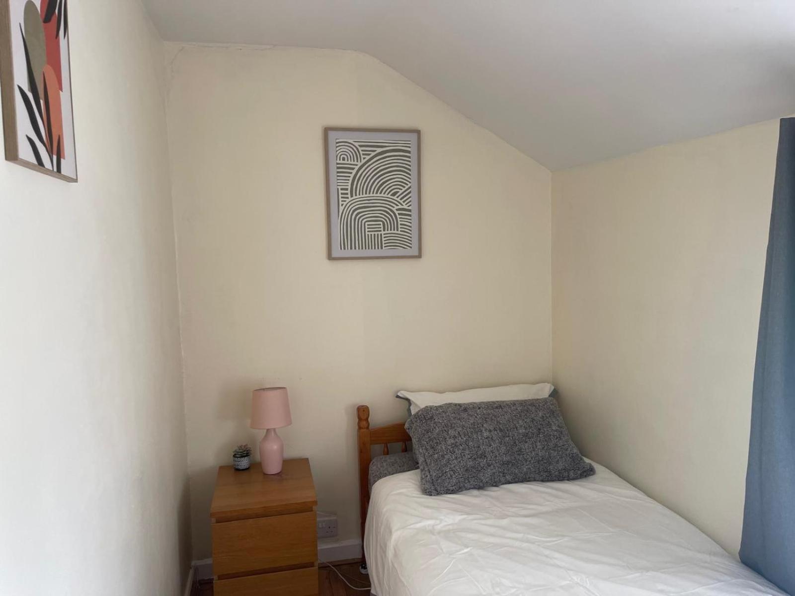 Apartment photo 2