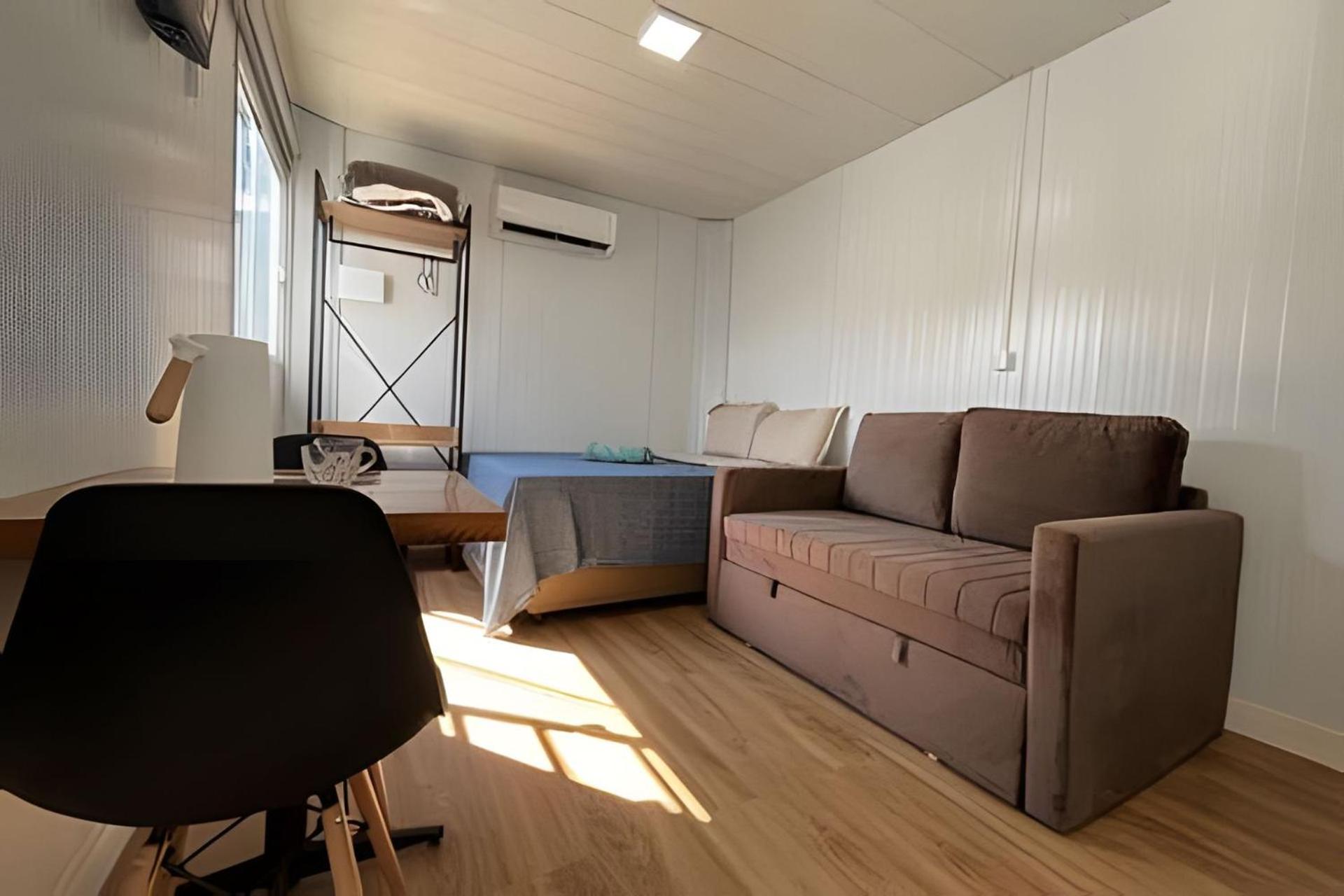 Studio Apartment with One Double Bed photo 1