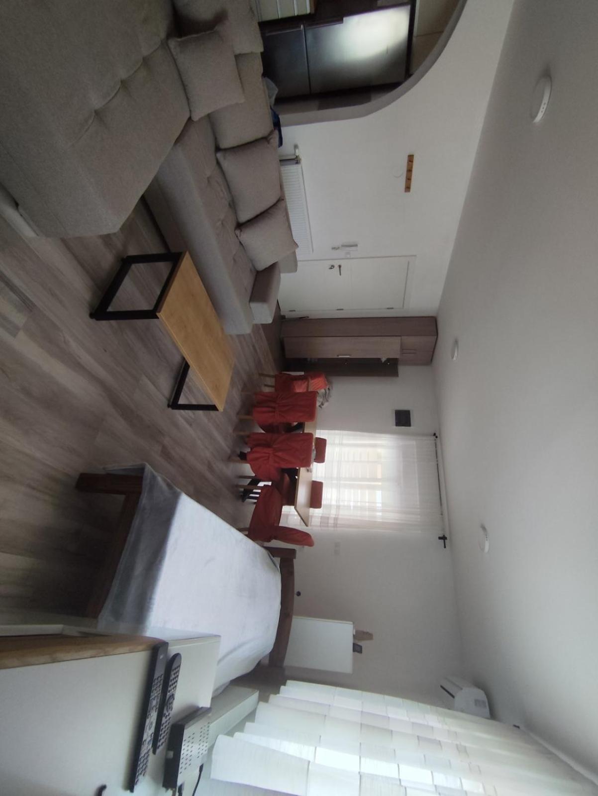 Apartment photo 1