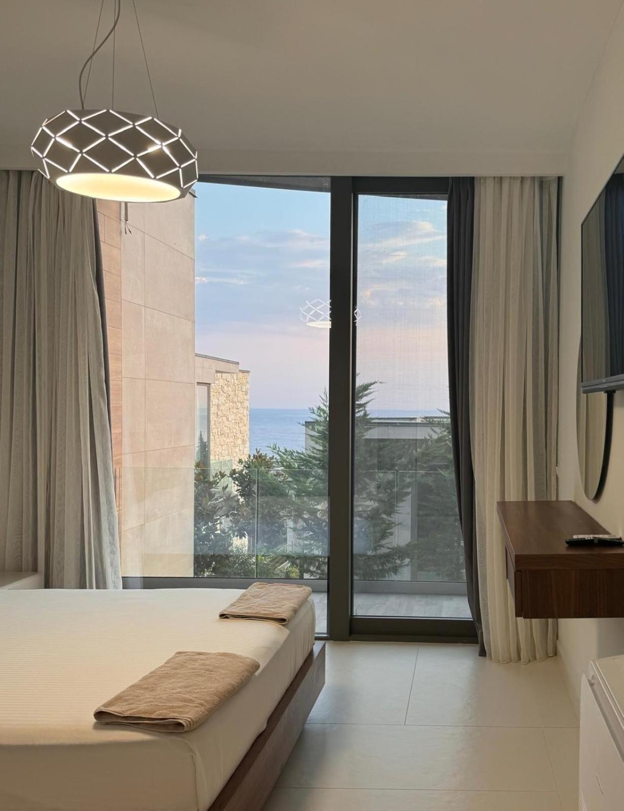 Three-Bedroom Villa photo 2