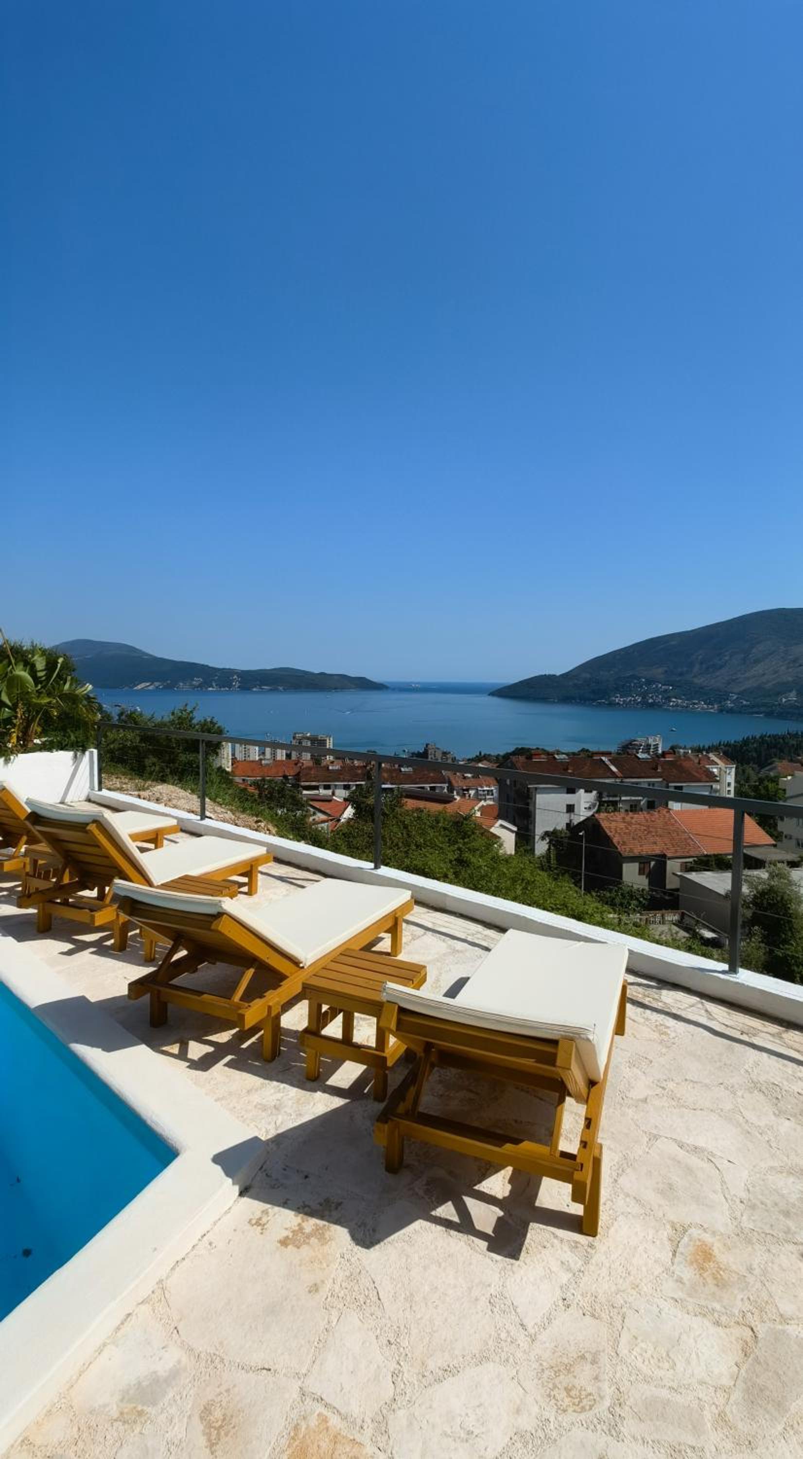 Two-Bedroom Apartment With Ocean View photo 3