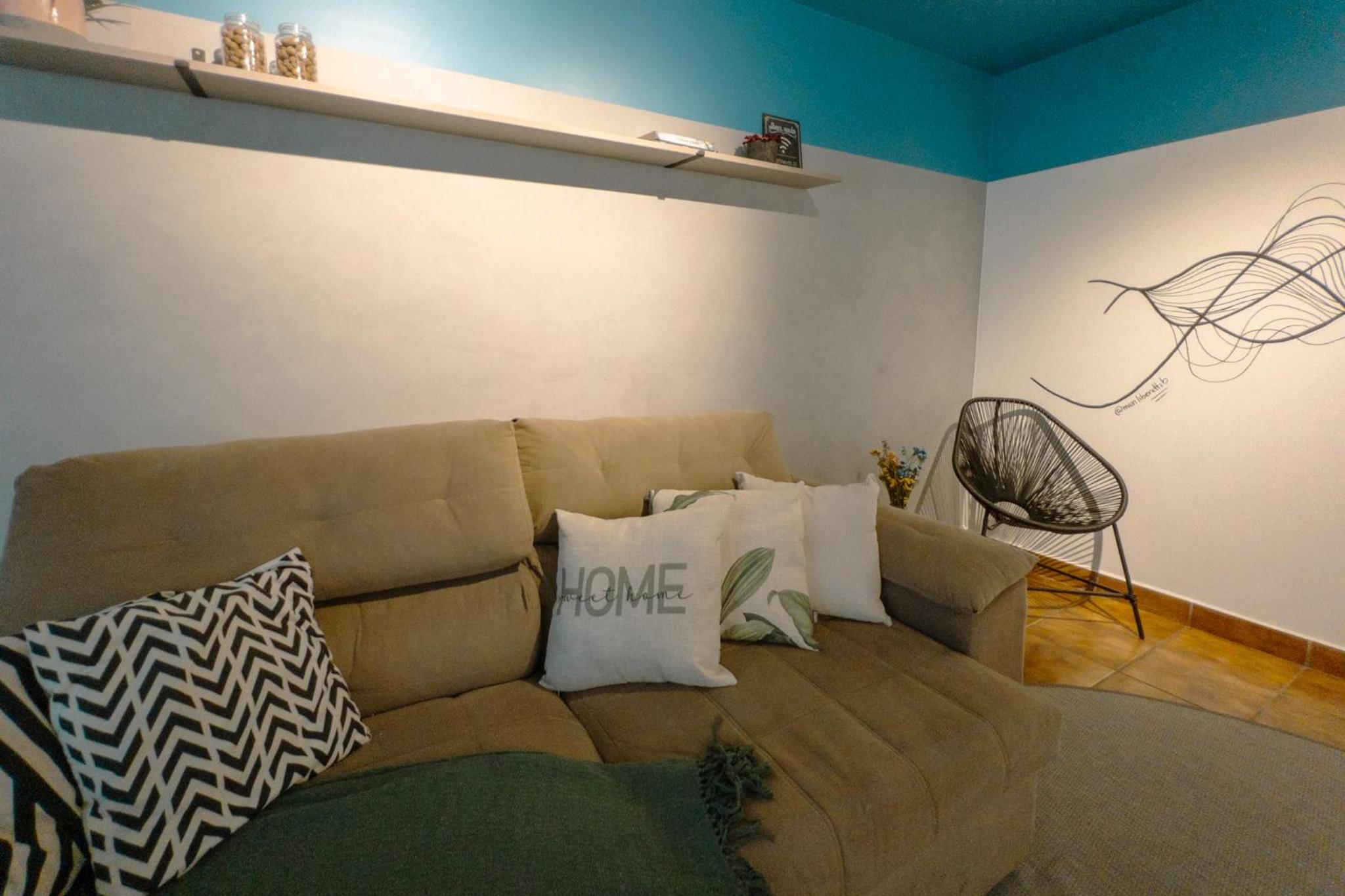 Three-Bedroom Apartment photo 2