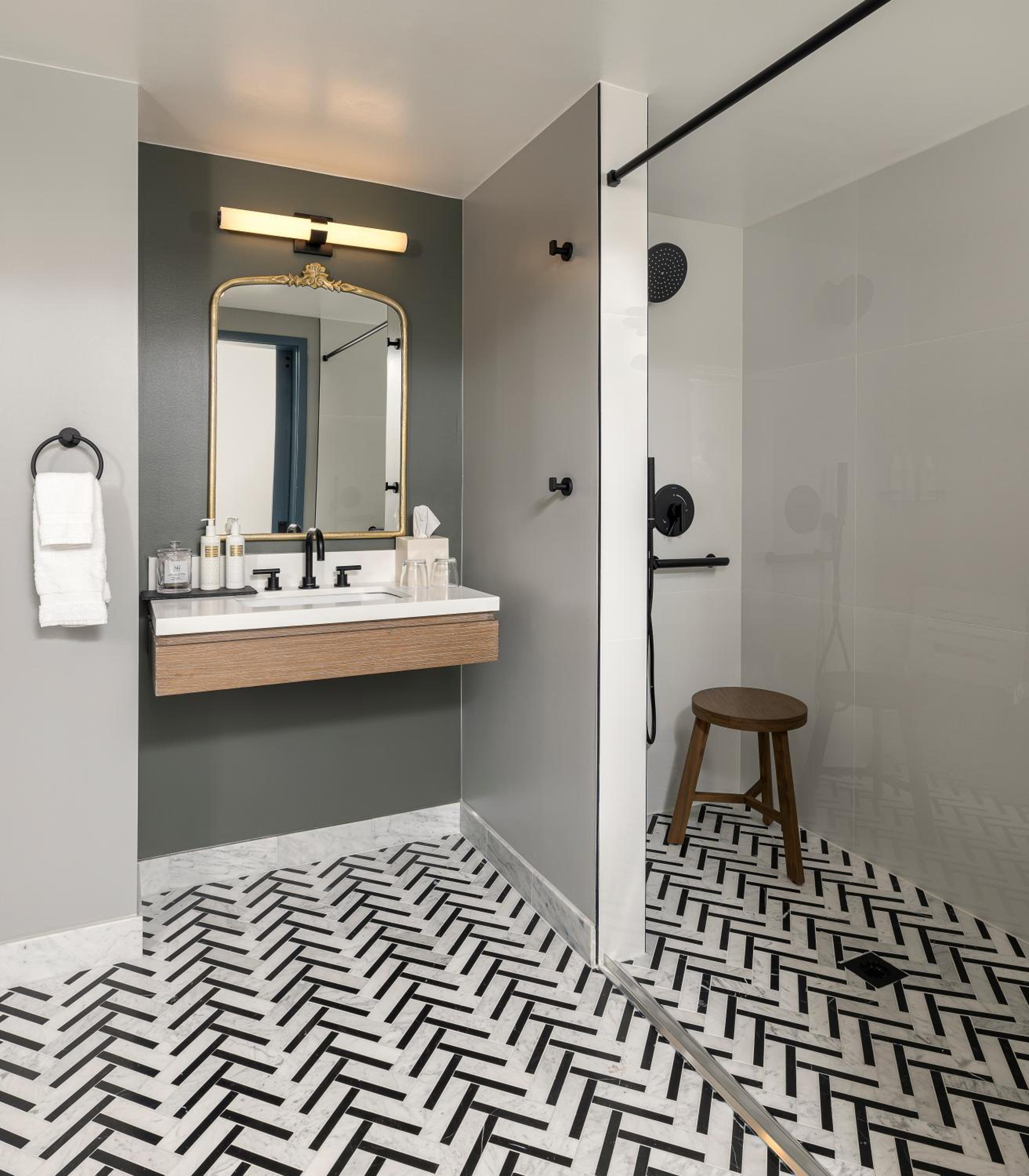 King Room - Disability Access - Photo 4