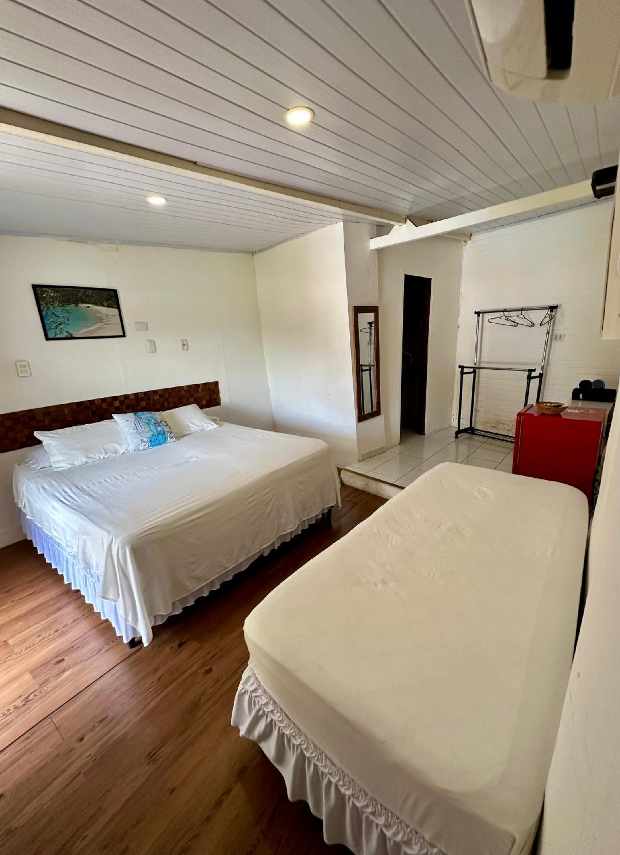 Suite with Balcony - Photo 9