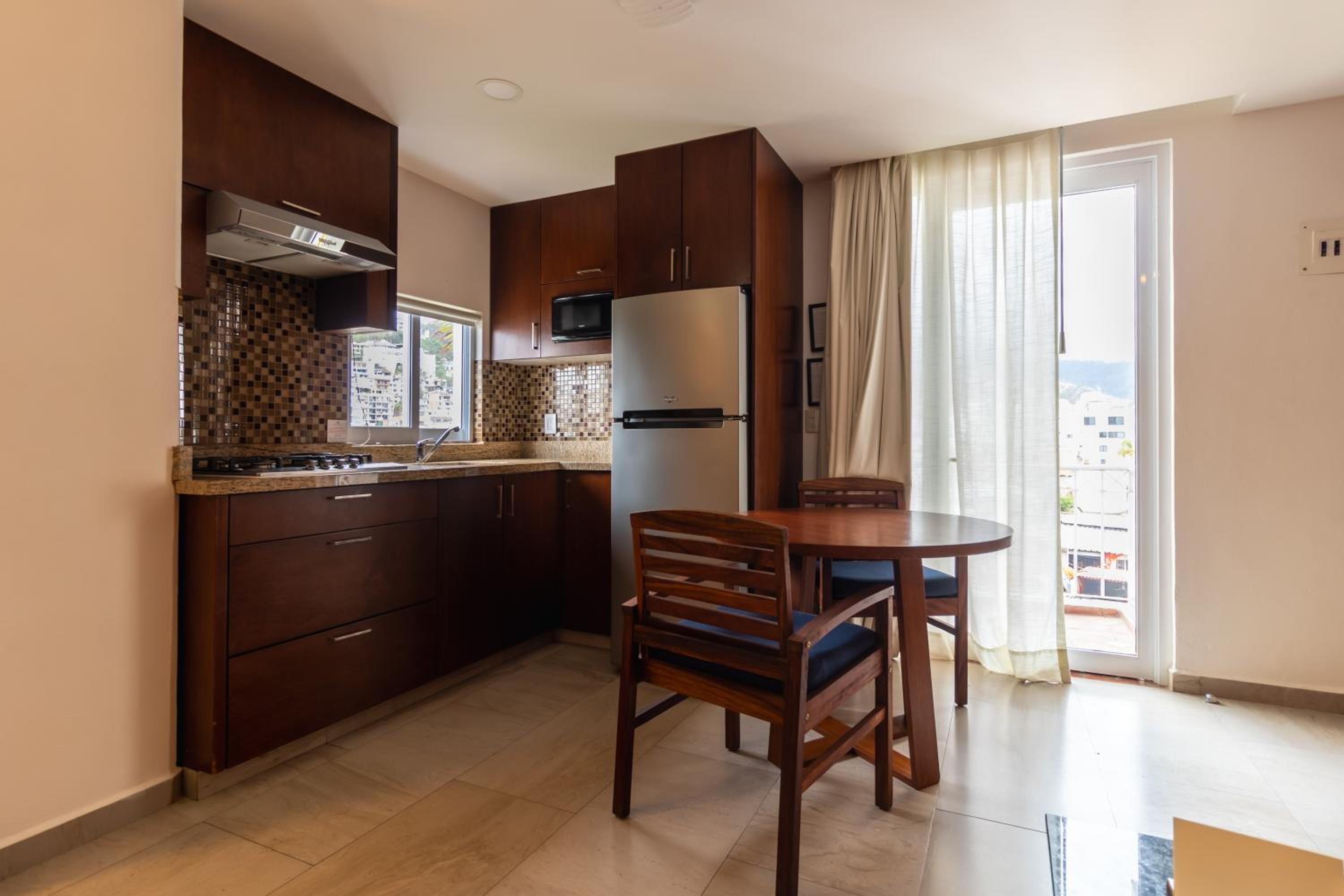 King Suite with Town & Mountain View - Photo 2