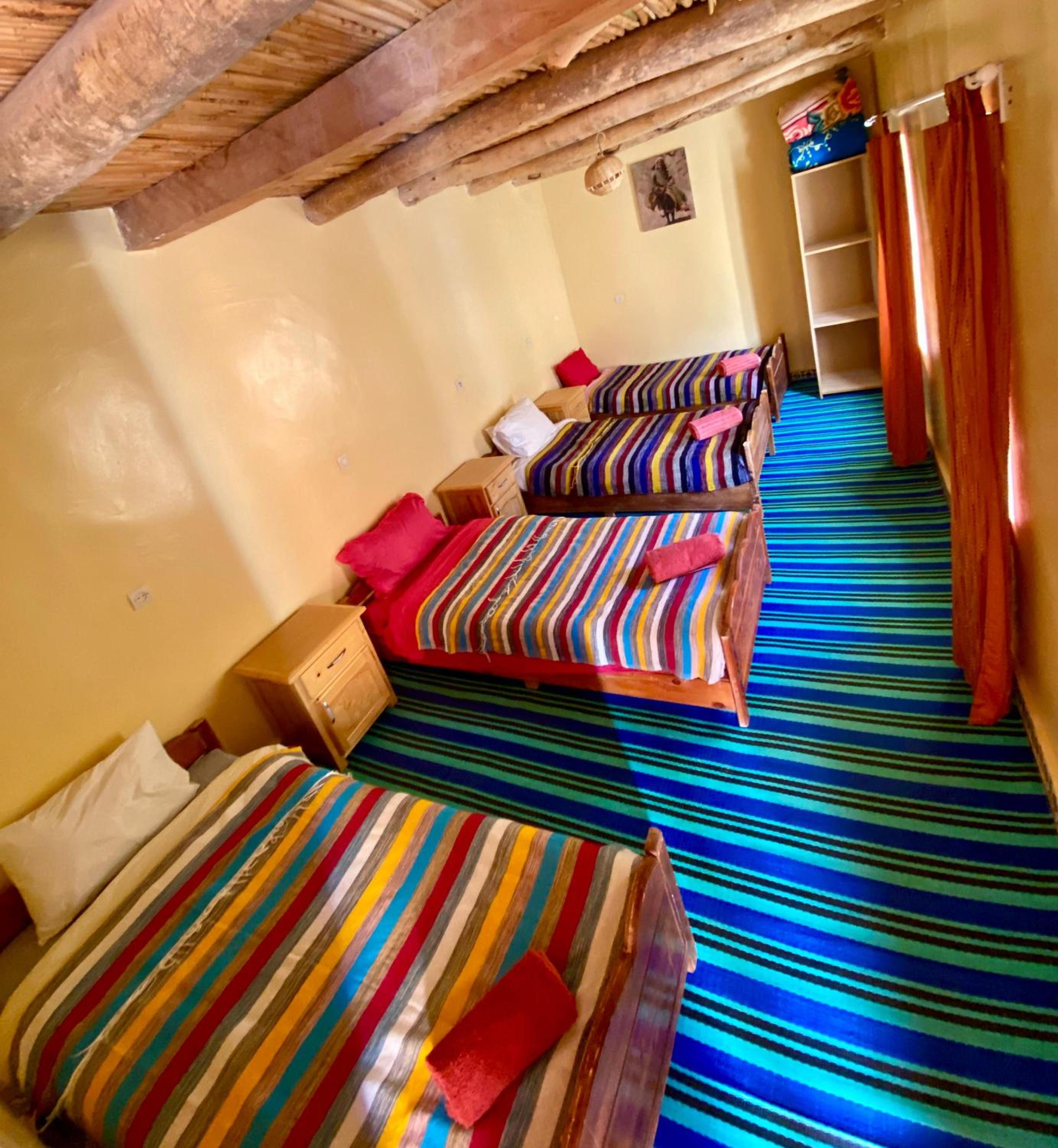 Quadruple Room with Private Bathroom photo 2