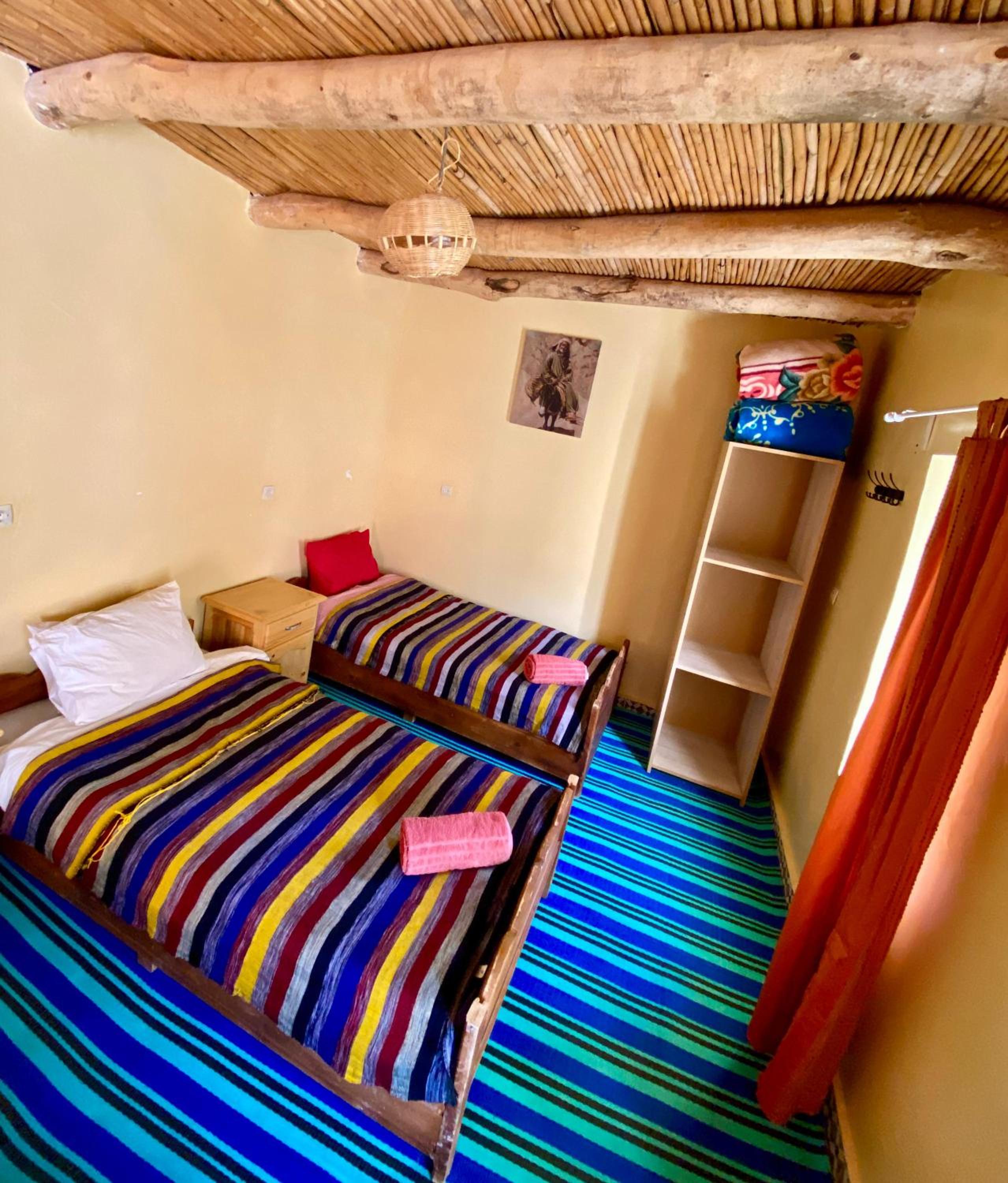 Quadruple Room with Private Bathroom photo 3