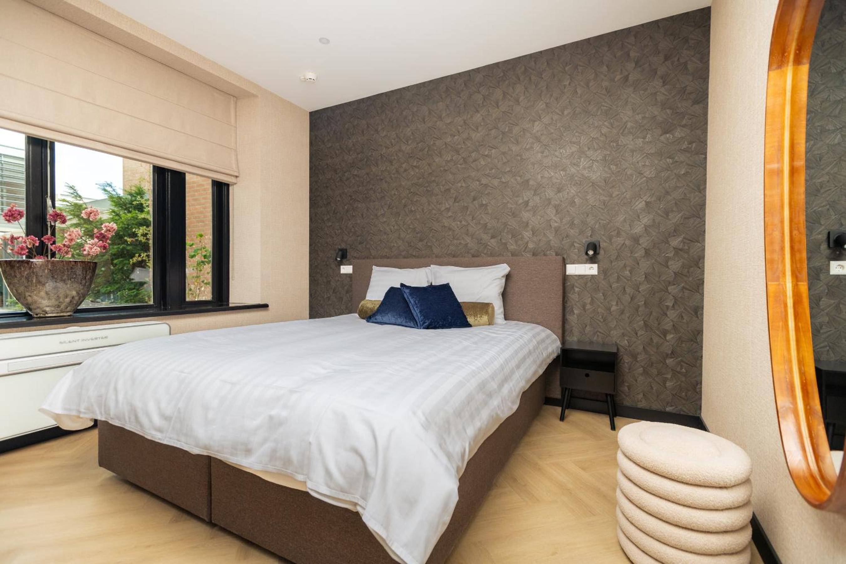 Deluxe Double Room with Bath photo 1