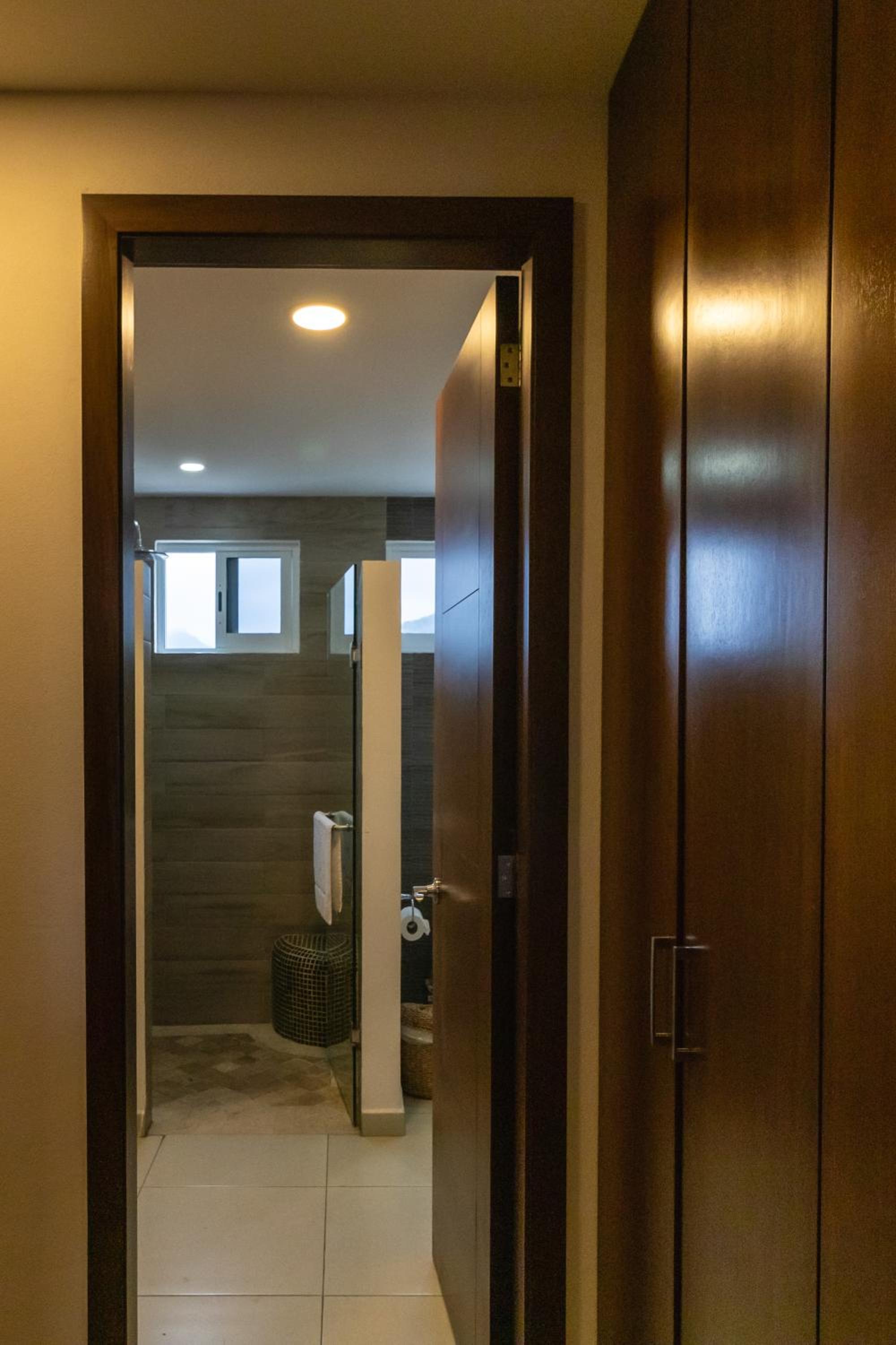 Master Suite Oceanview - Photo 9