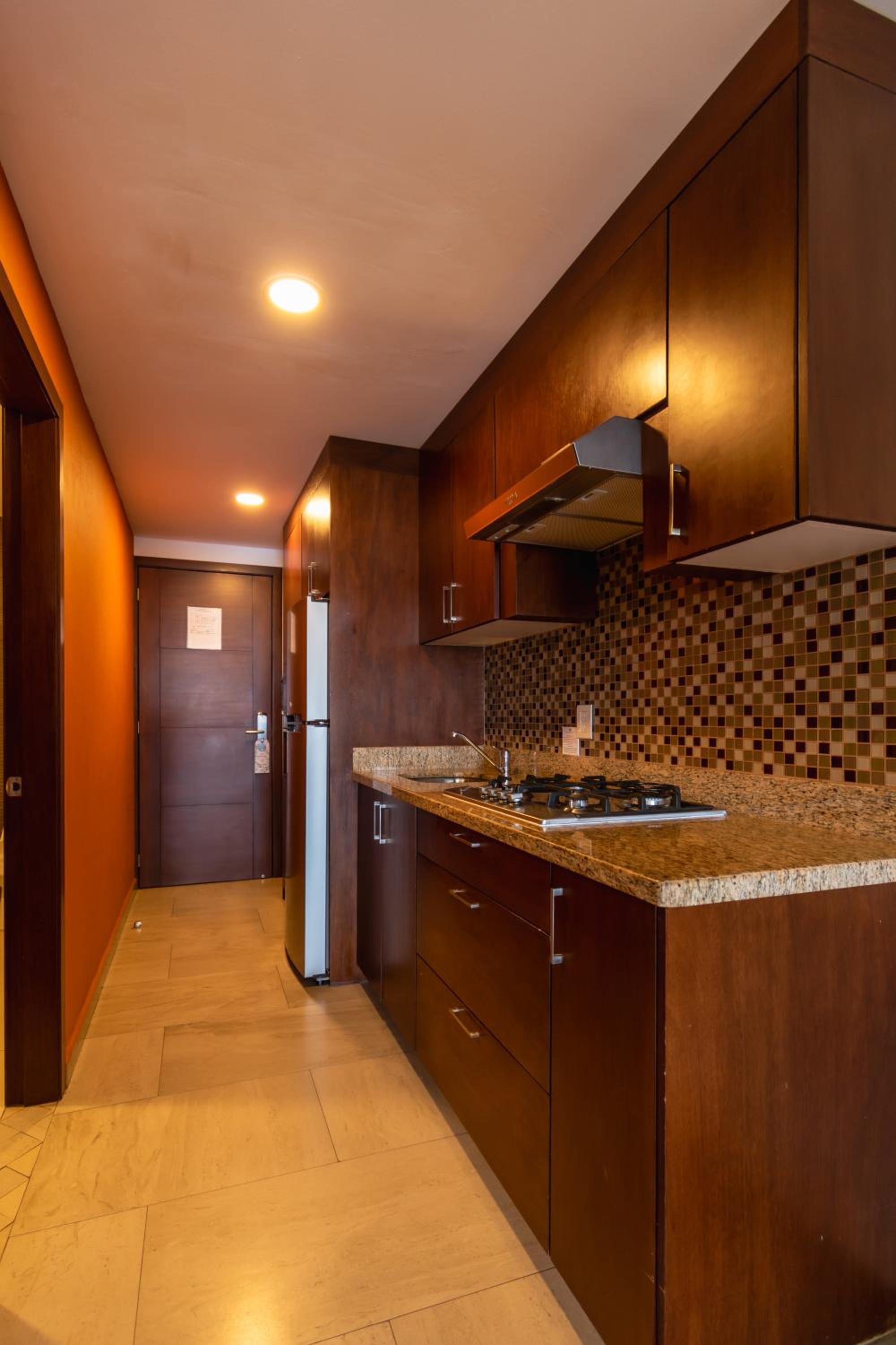 Grand Pacific Vista Double King Deluxe Suite - Photo 8