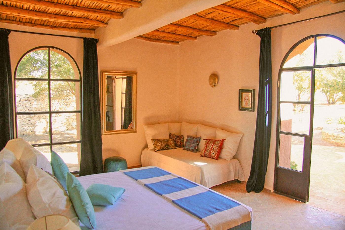 Villa photo 1