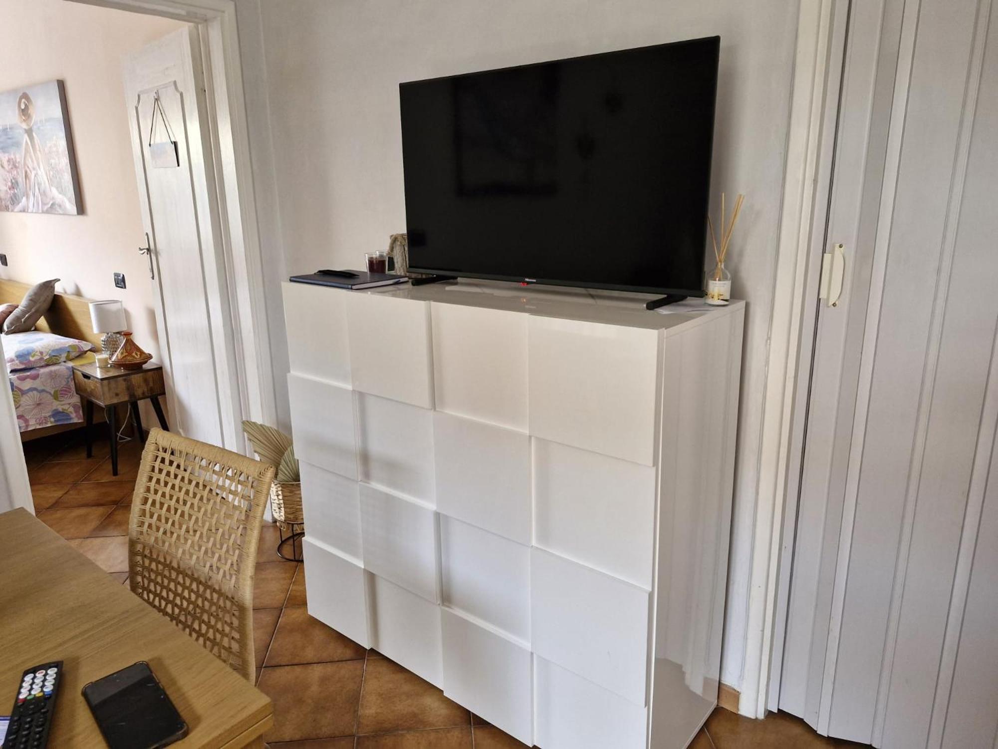 One-Bedroom House photo 1