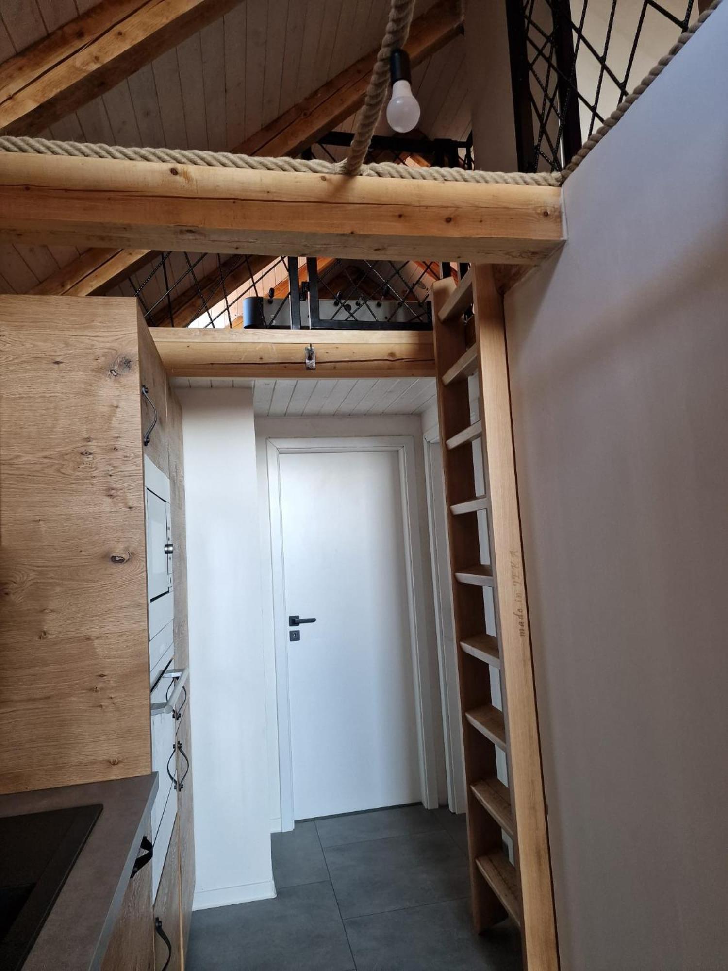 Two-Bedroom Apartment with Balcony photo 2