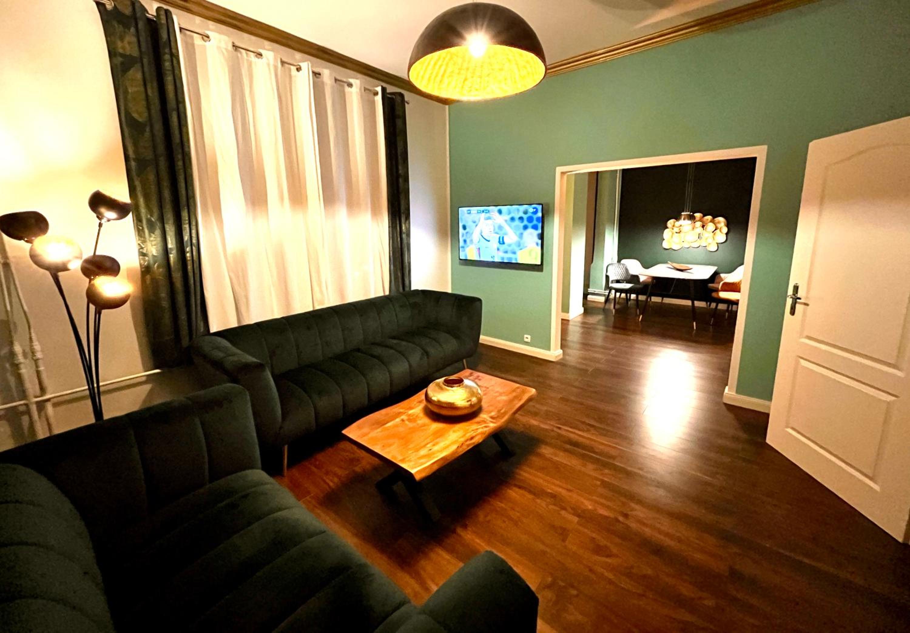 Deluxe Apartment photo 1