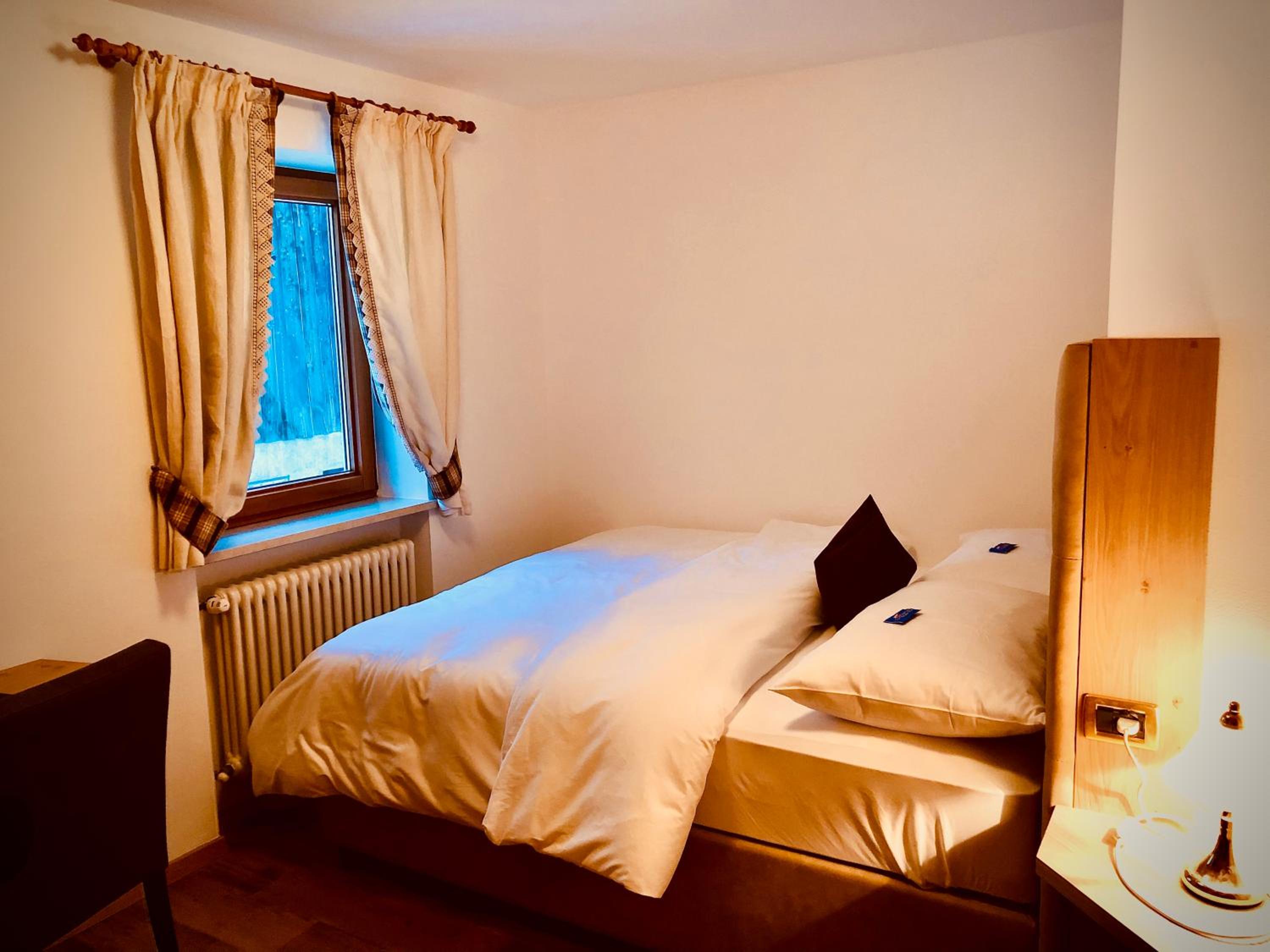 Single Room with Private Bathroom