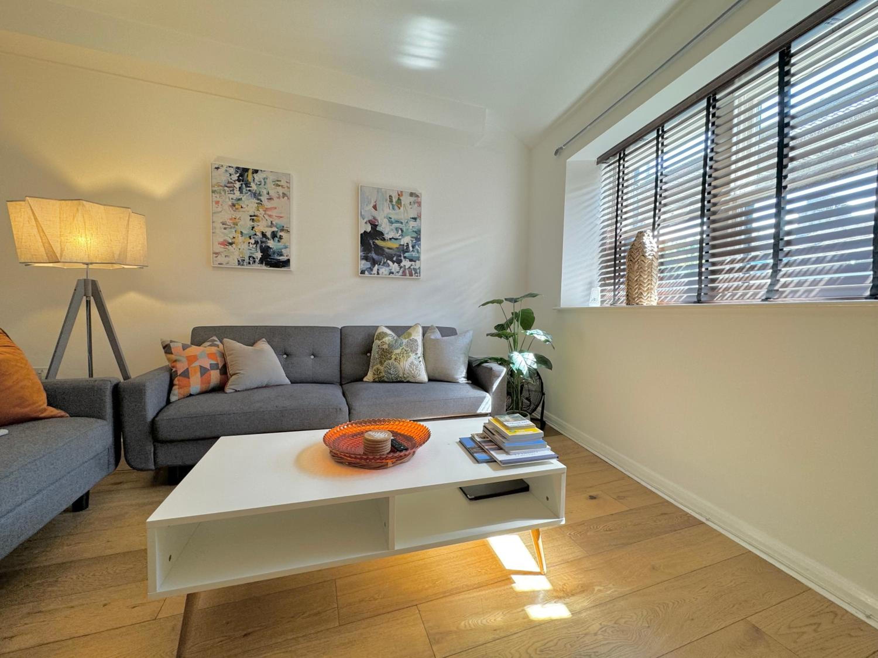 Three-Bedroom Apartment photo 3