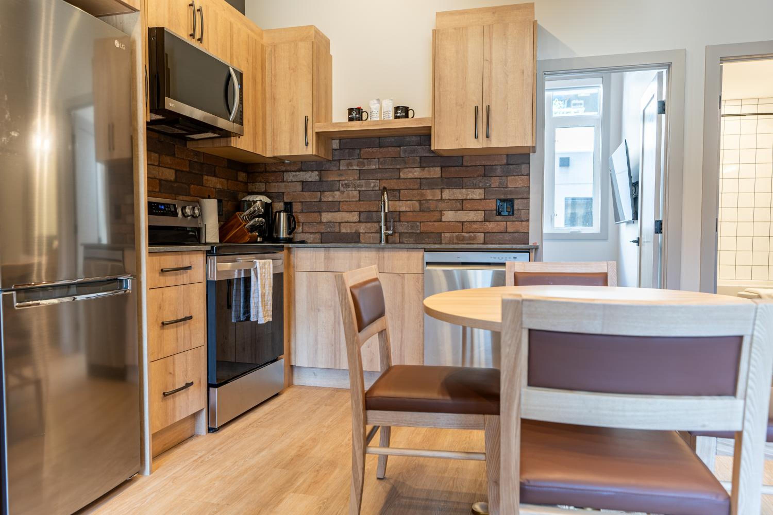 Superior One-Bedroom Apartment