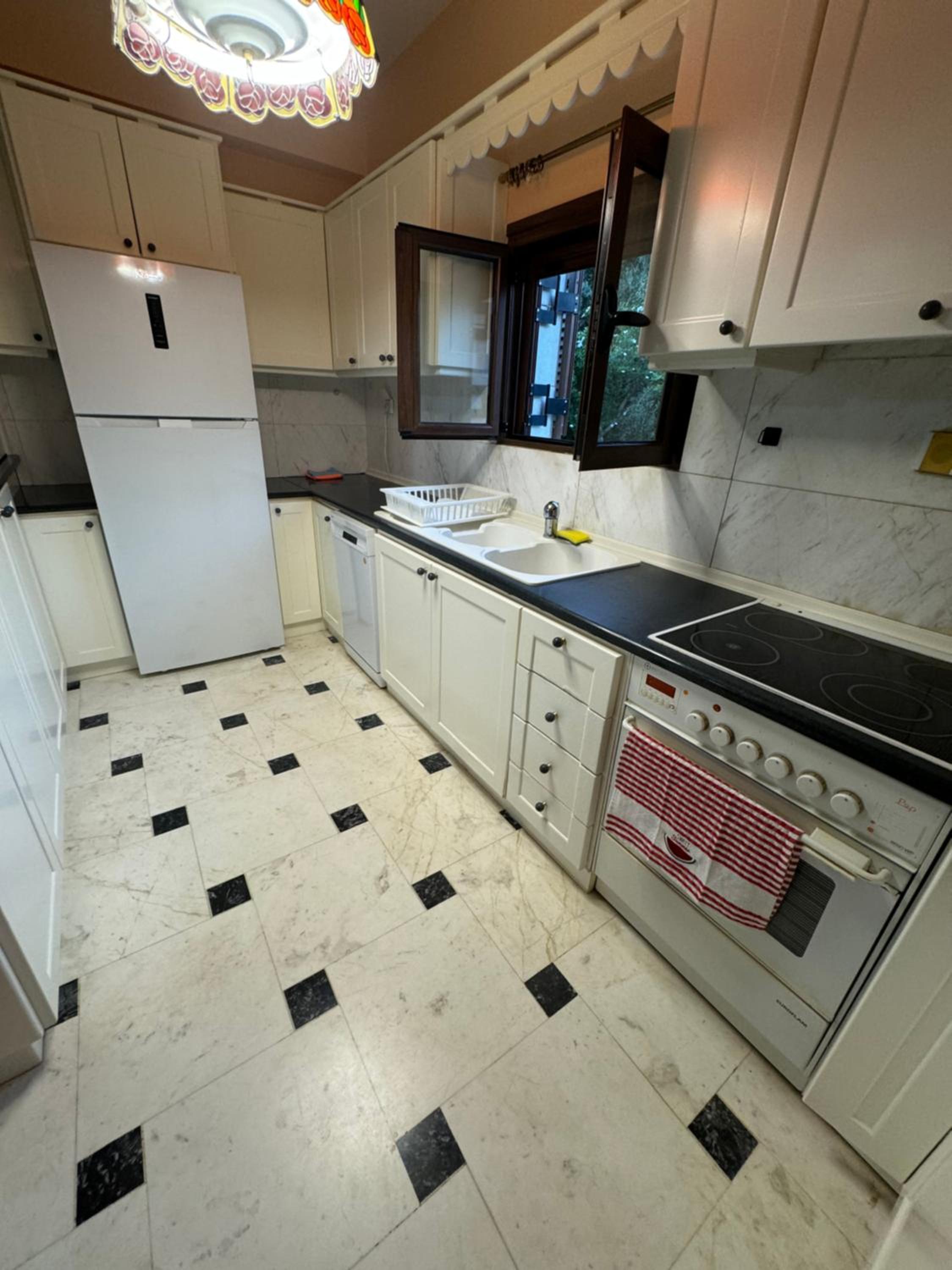 Two-Bedroom House photo 3