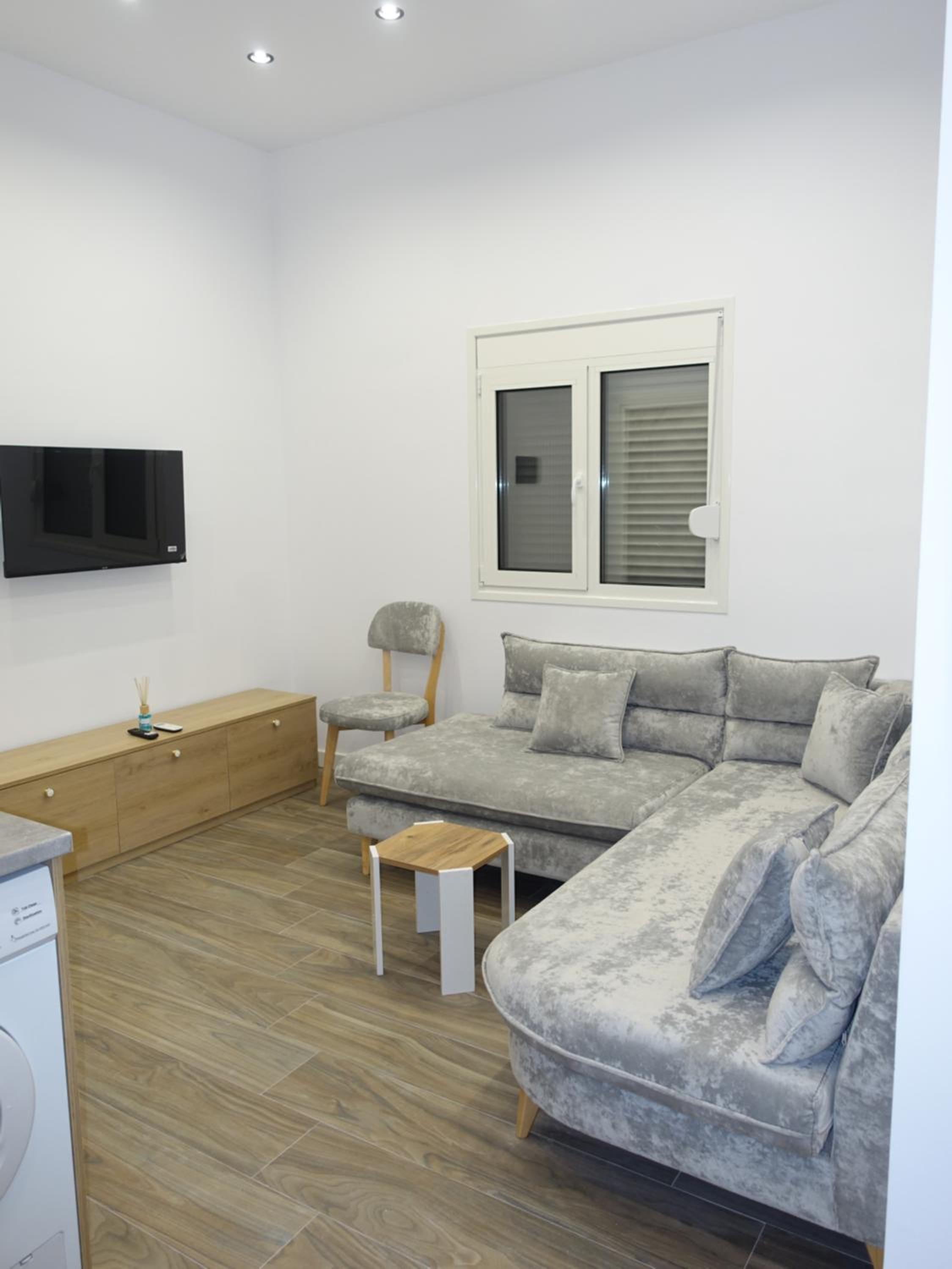 One-Bedroom Premium Apartment photo 1