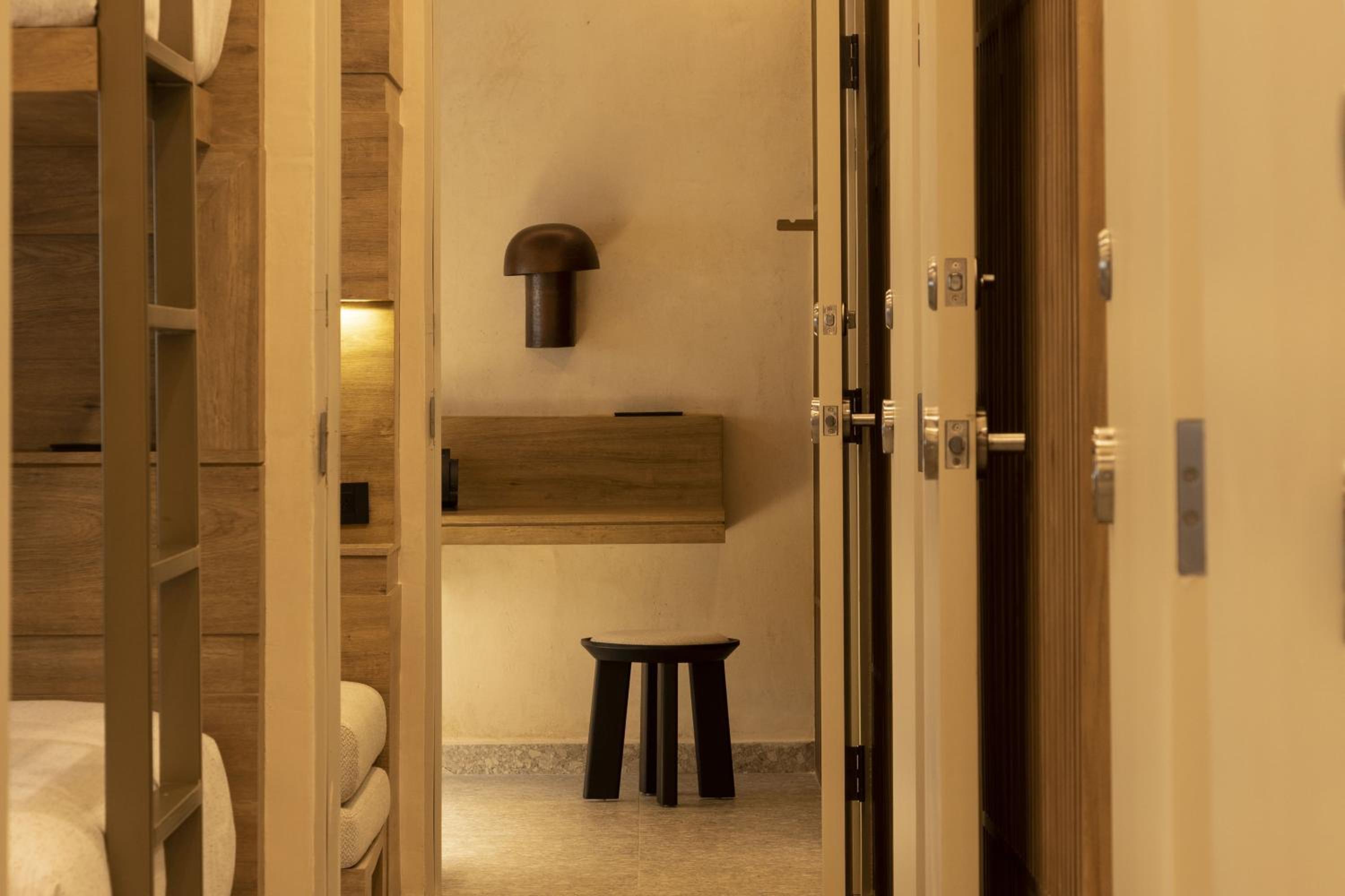 Family Suite - Photo 10