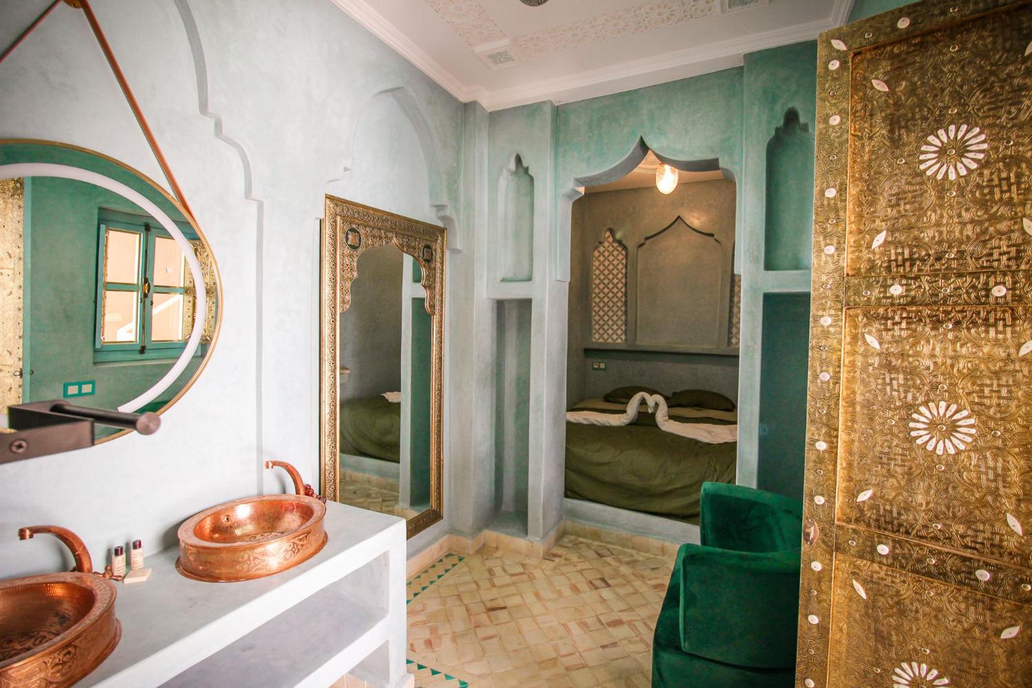 Quadruple Room with Private Bathroom