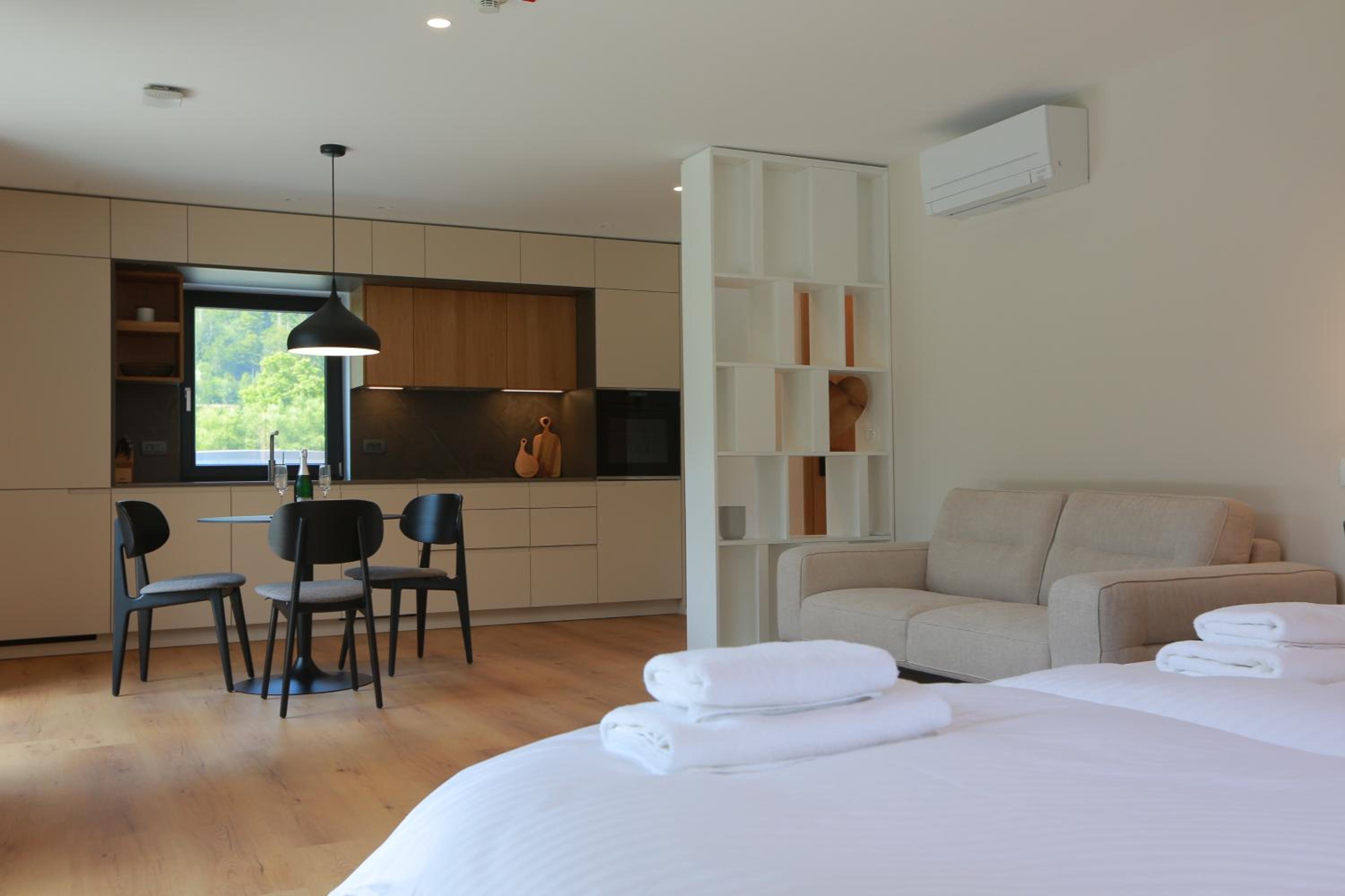 Studio Apartment with Sauna and Patio