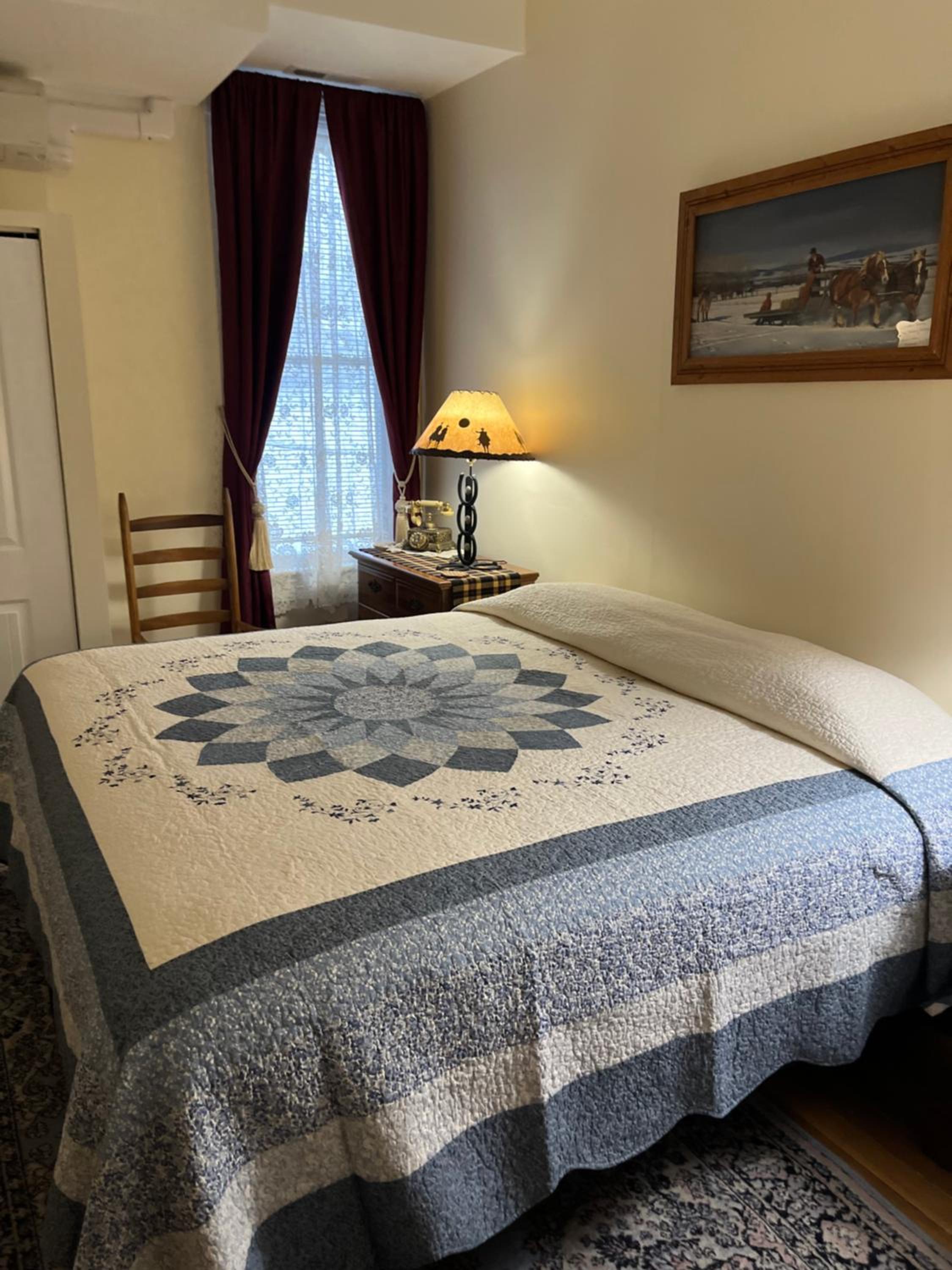 Classic One-Bedroom Apartment with King Bed photo 2