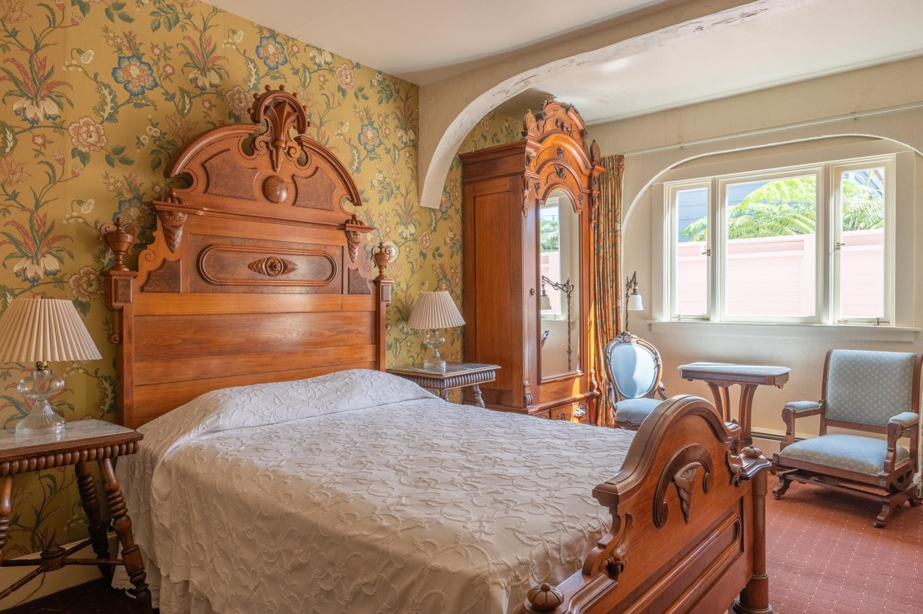 Queen Room