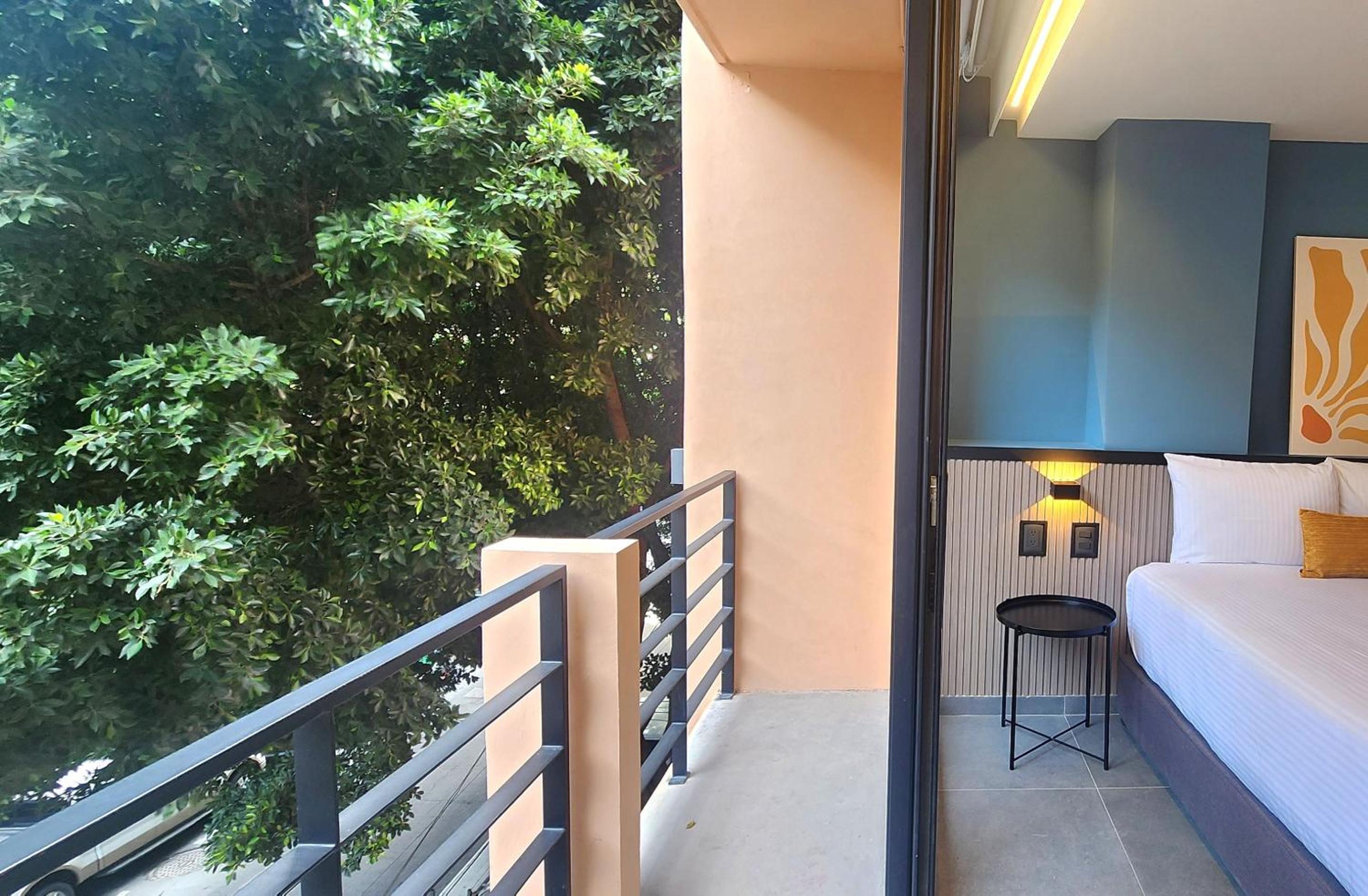 Apartment with Balcony - Photo 12