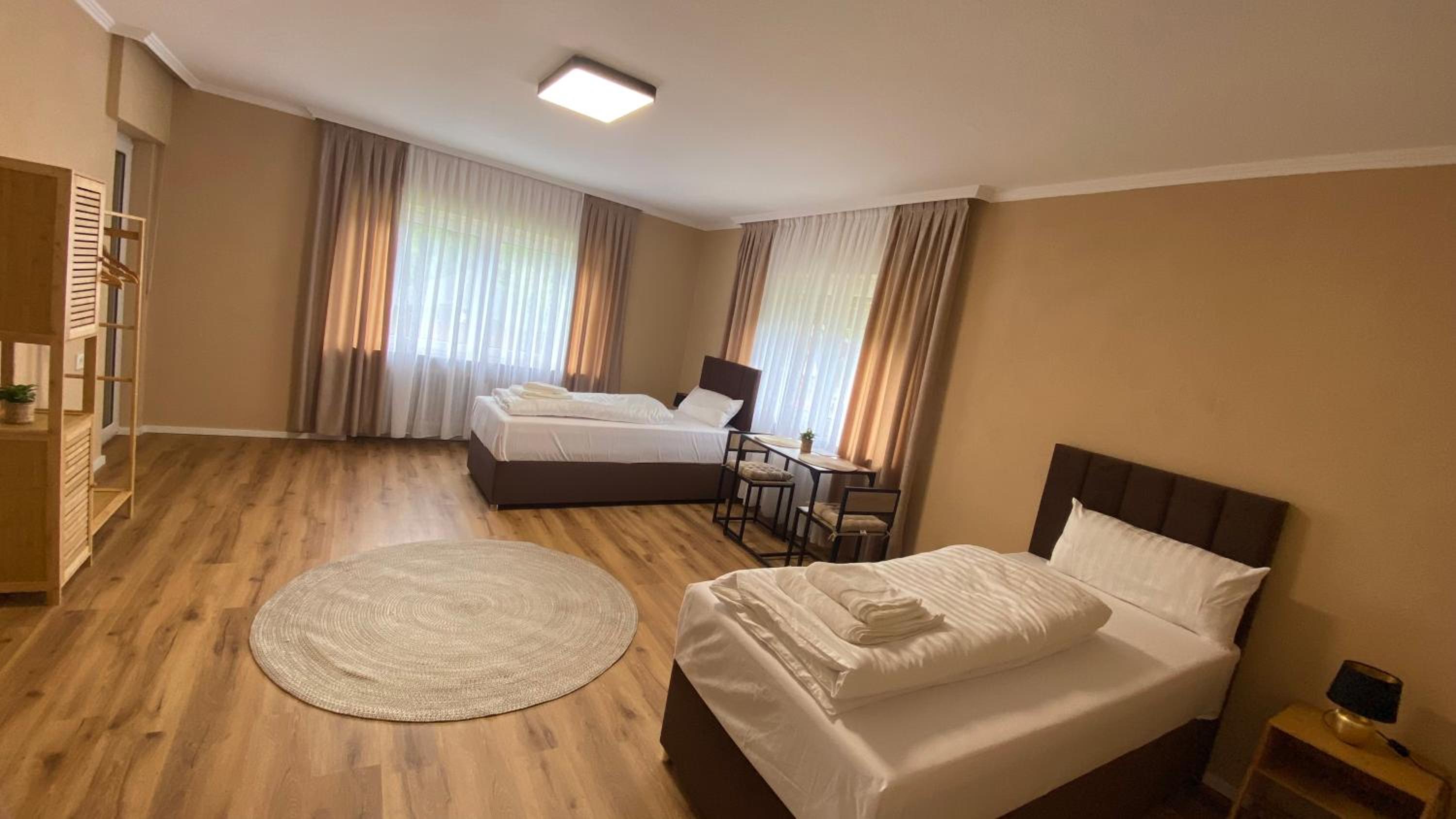 Large Double Room photo 2