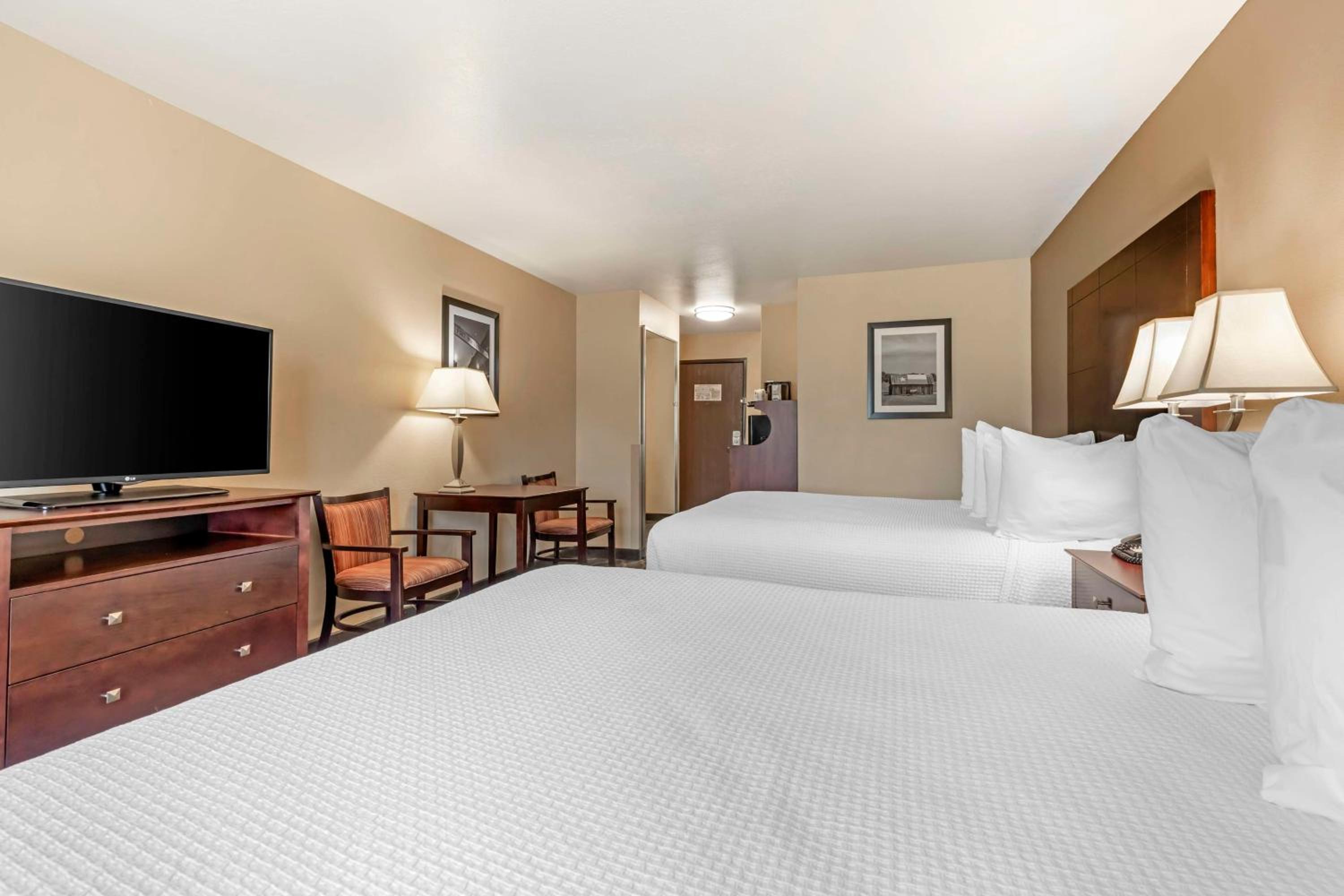 Queen Room - Non-Smoking - Photo 2