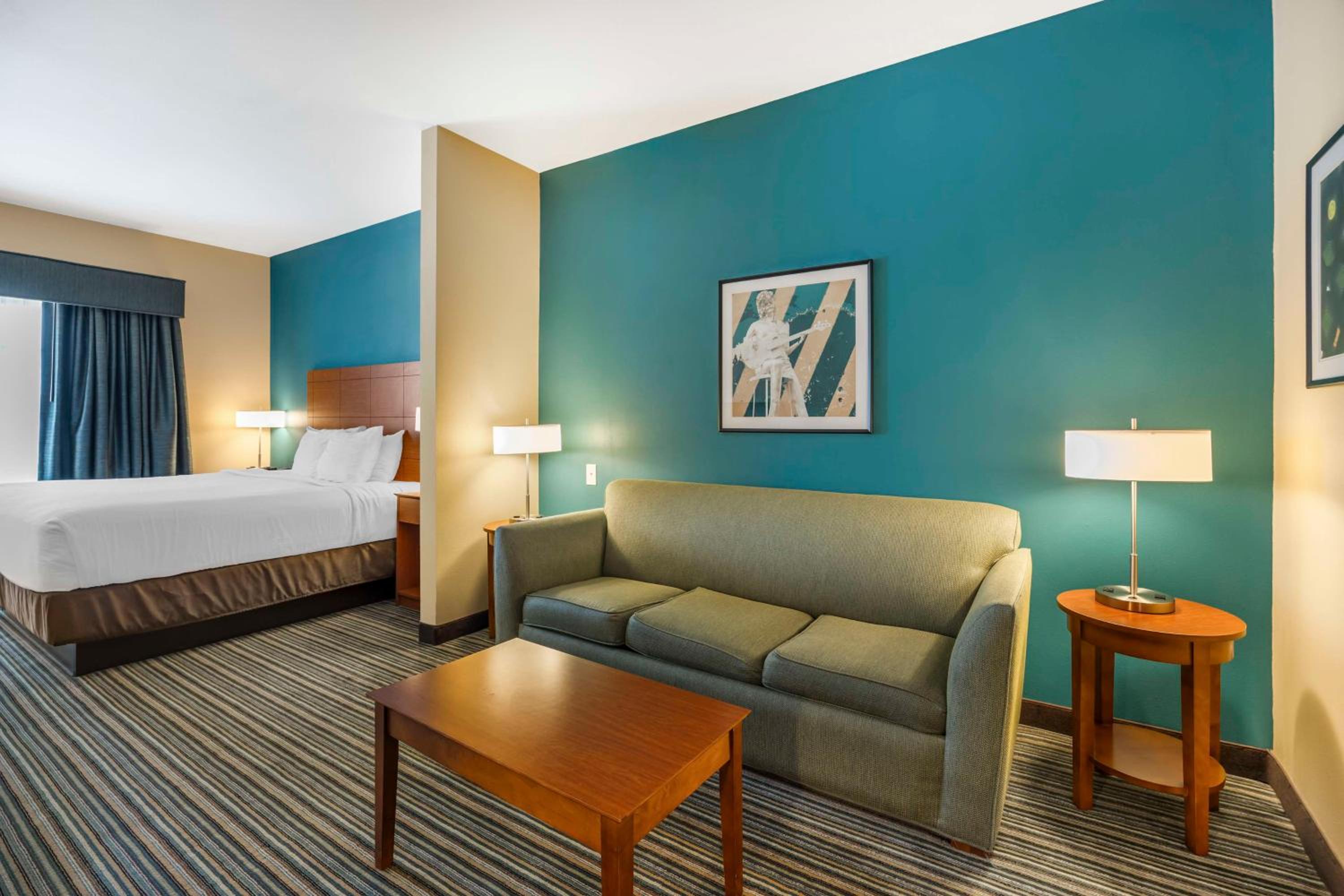 King Suite with Sofa Bed - Non-Smoking