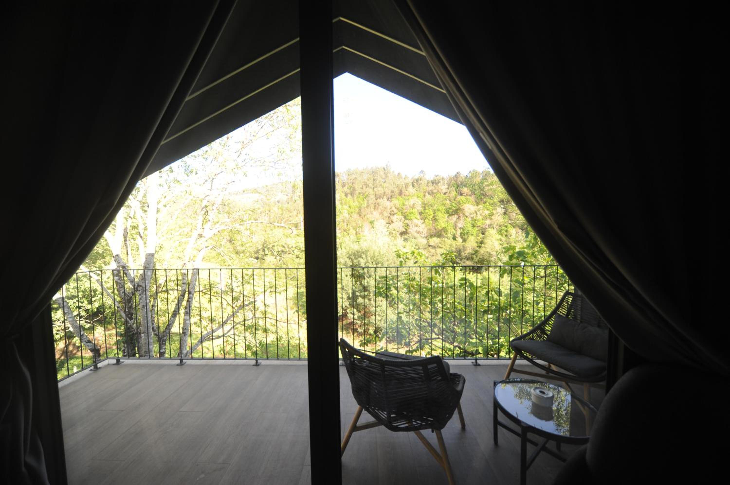 Suite with River View - Photo 9