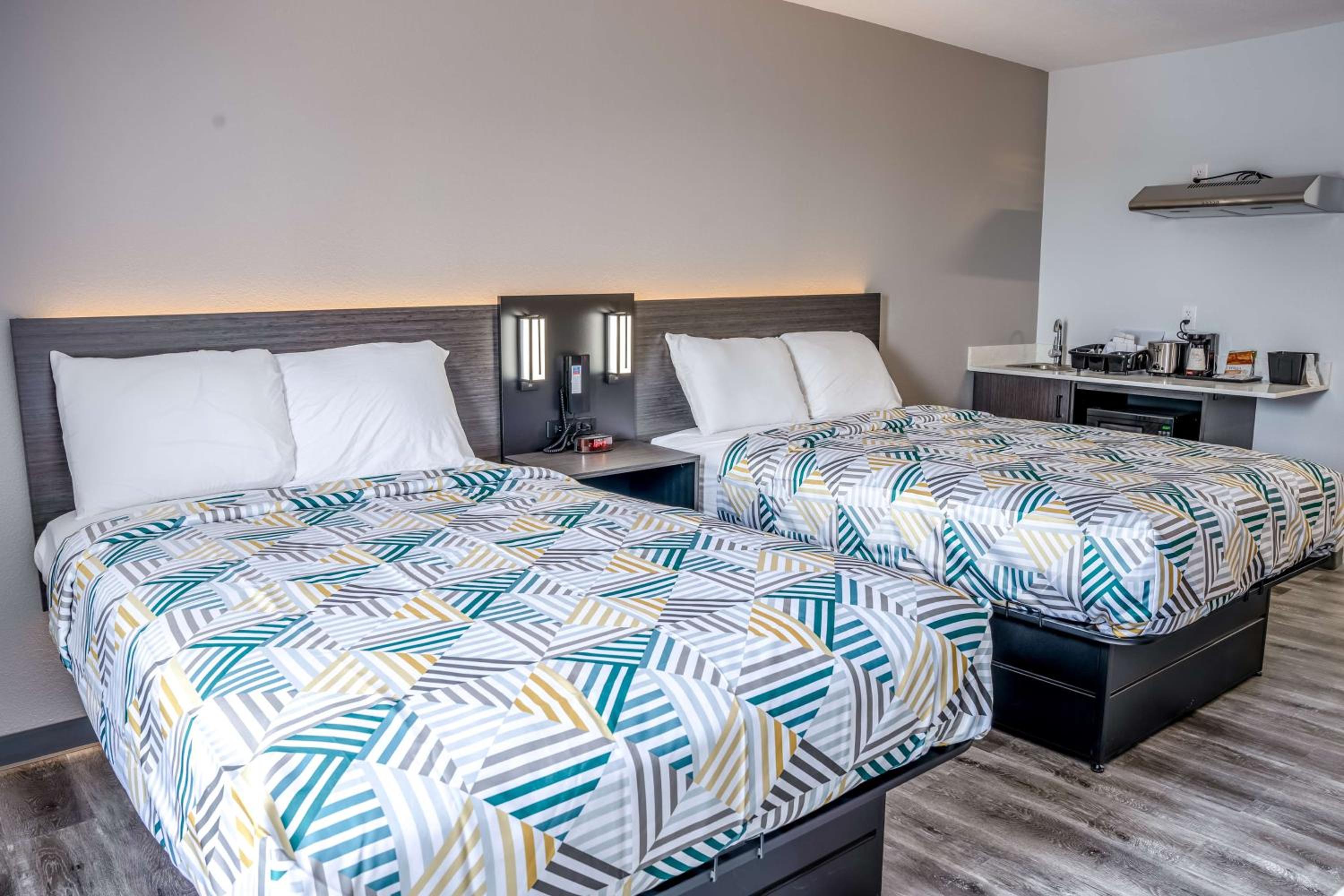Quadruple Room - Non-Smoking