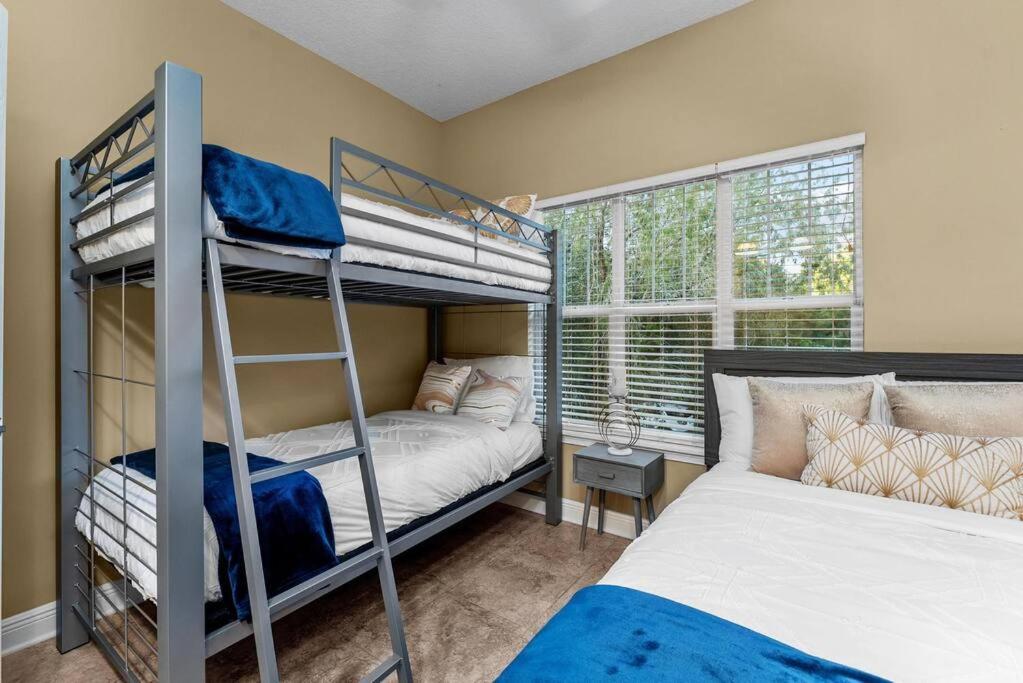Three-Bedroom House photo 1