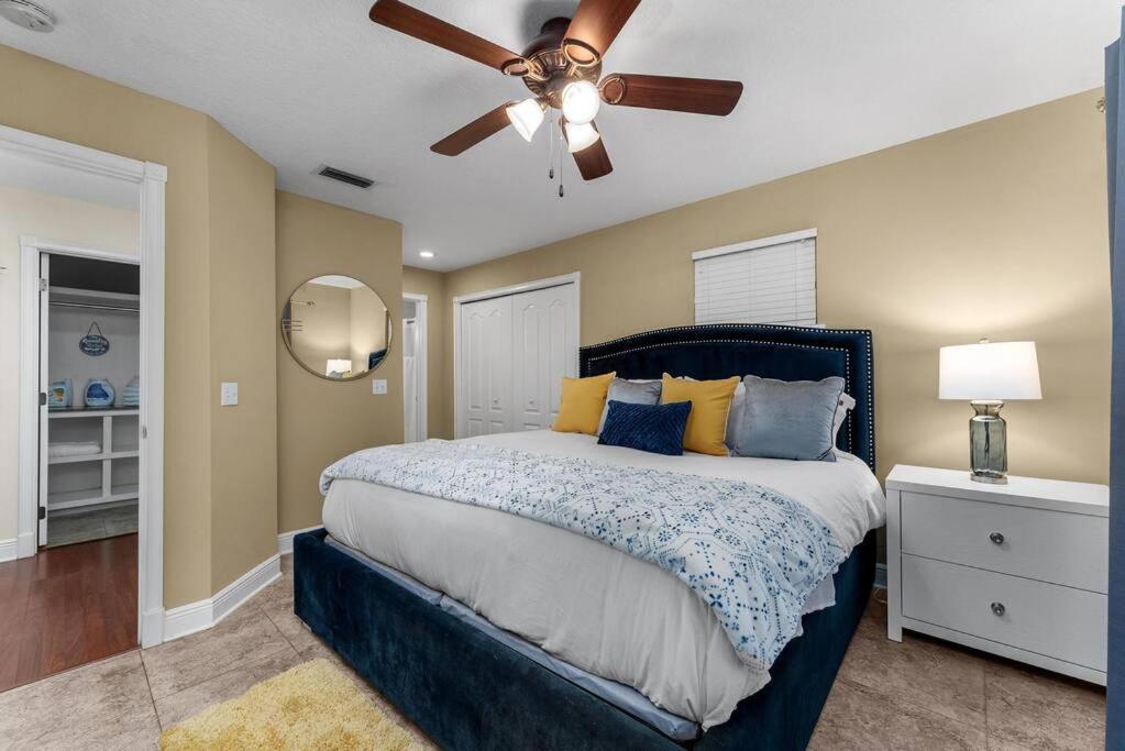 Three-Bedroom House photo 2