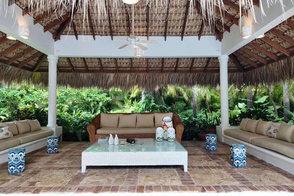 Villa photo 2