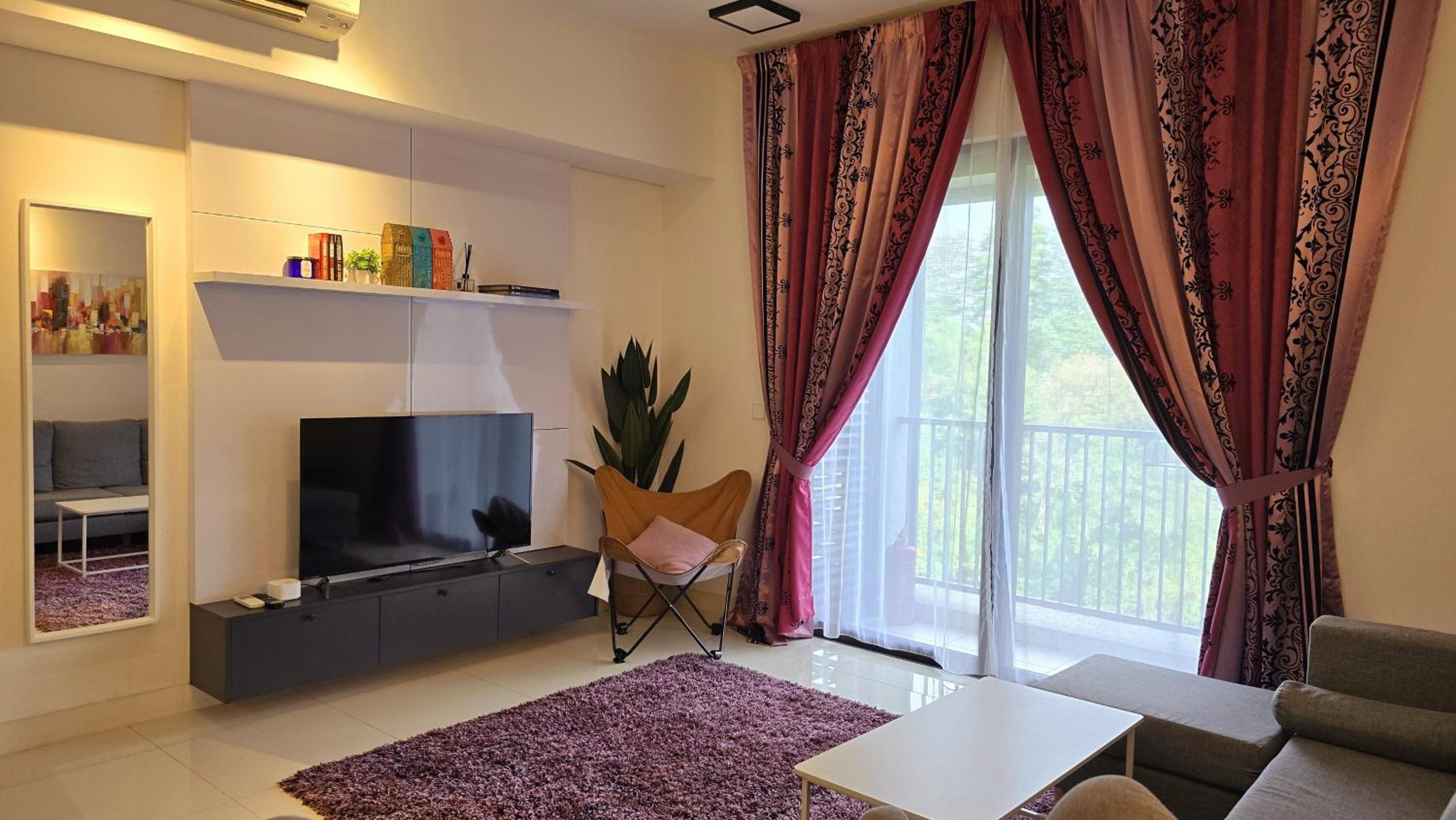 One-Bedroom Apartment photo 1