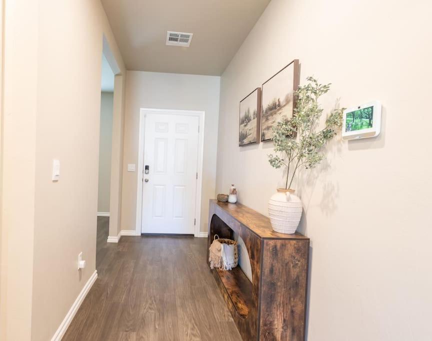 Four-Bedroom Vacation Home photo 2